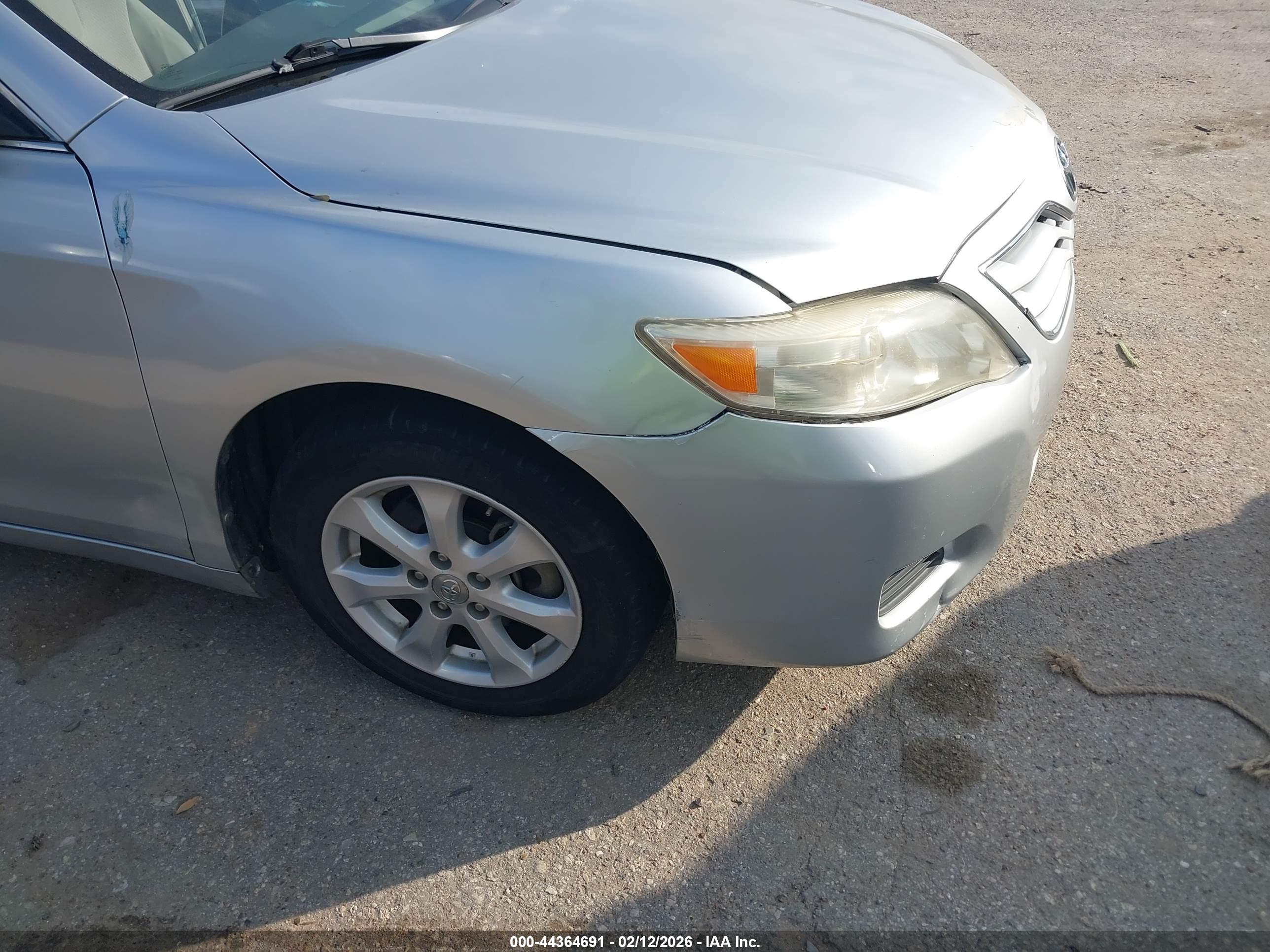 TOYOTA CAMRY image 6
