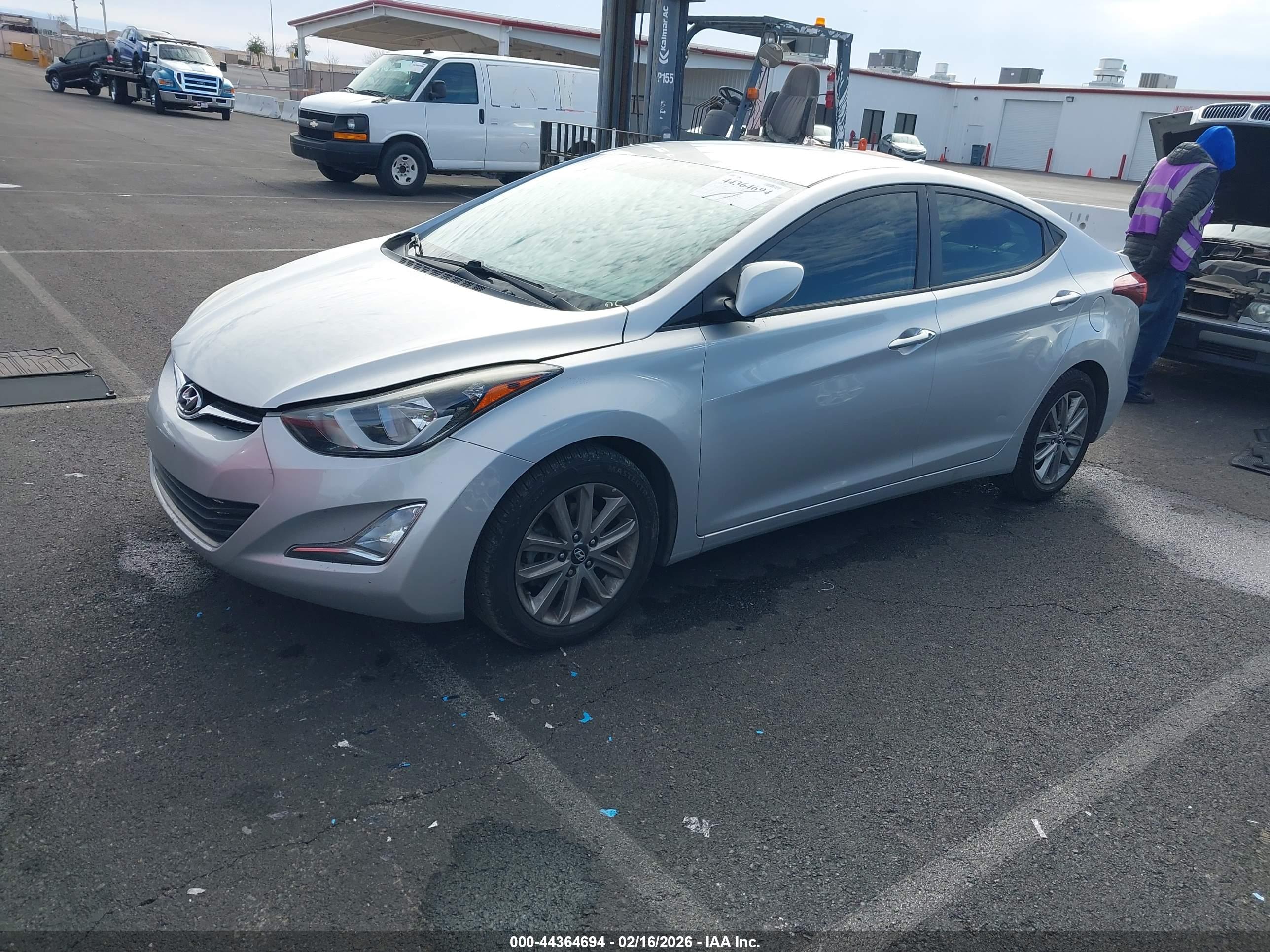 HYUNDAI ELANTRA image 2