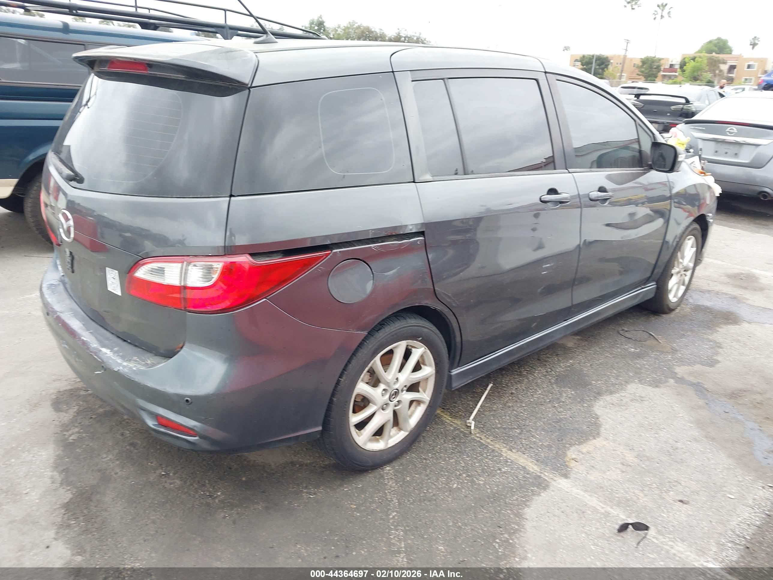 MAZDA MAZDA5 image 4