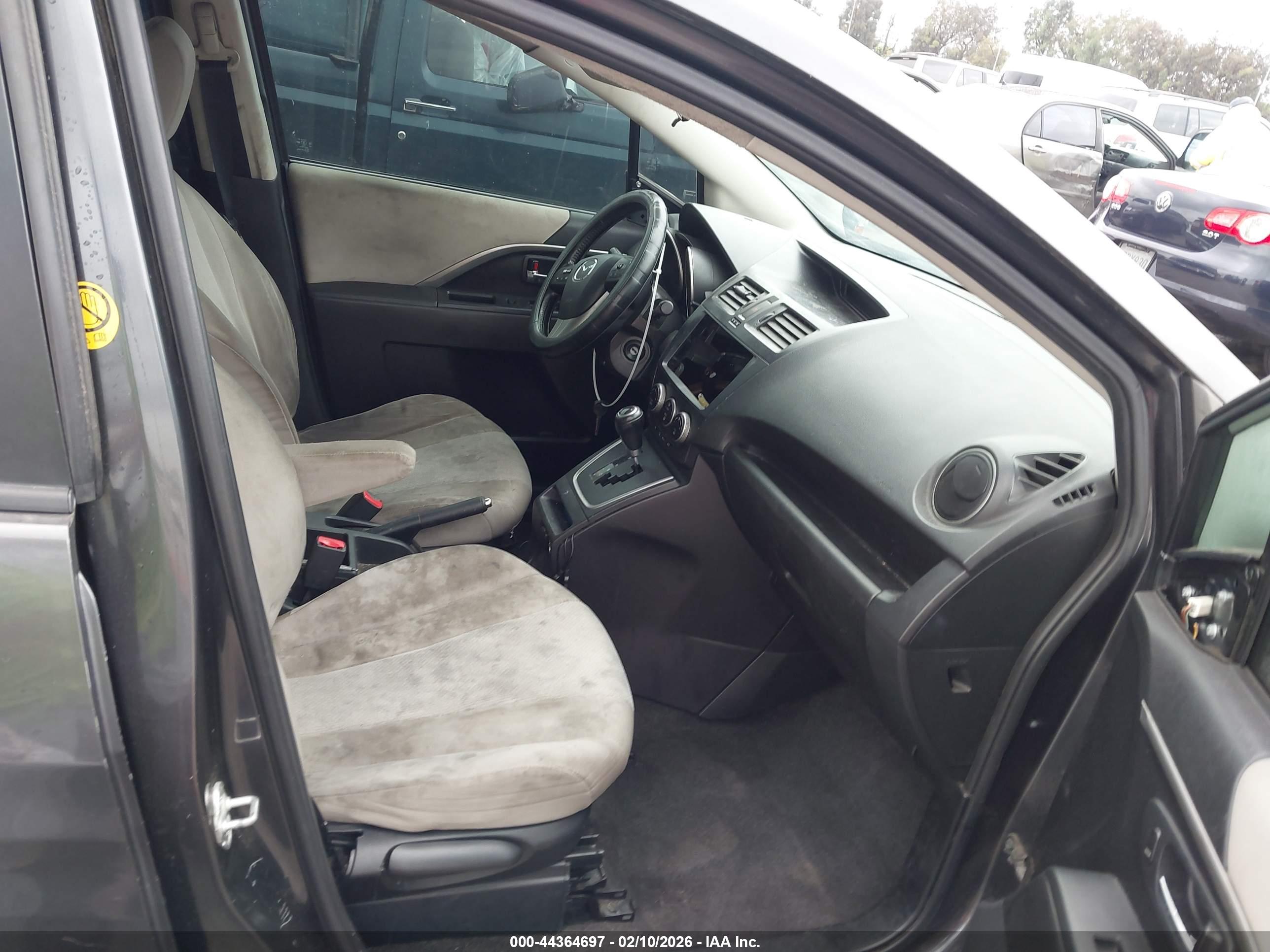 MAZDA MAZDA5 image 5