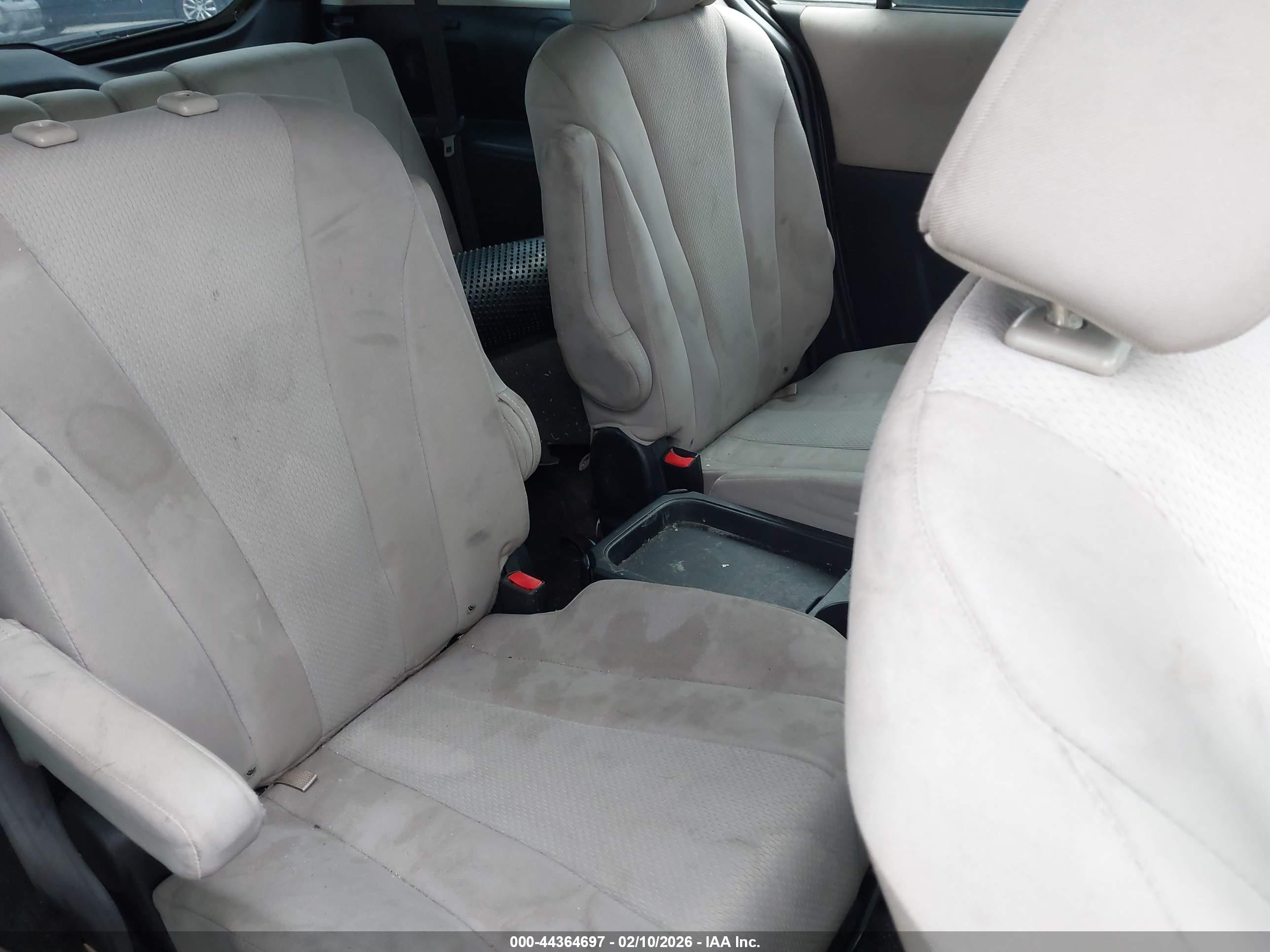 MAZDA MAZDA5 image 8