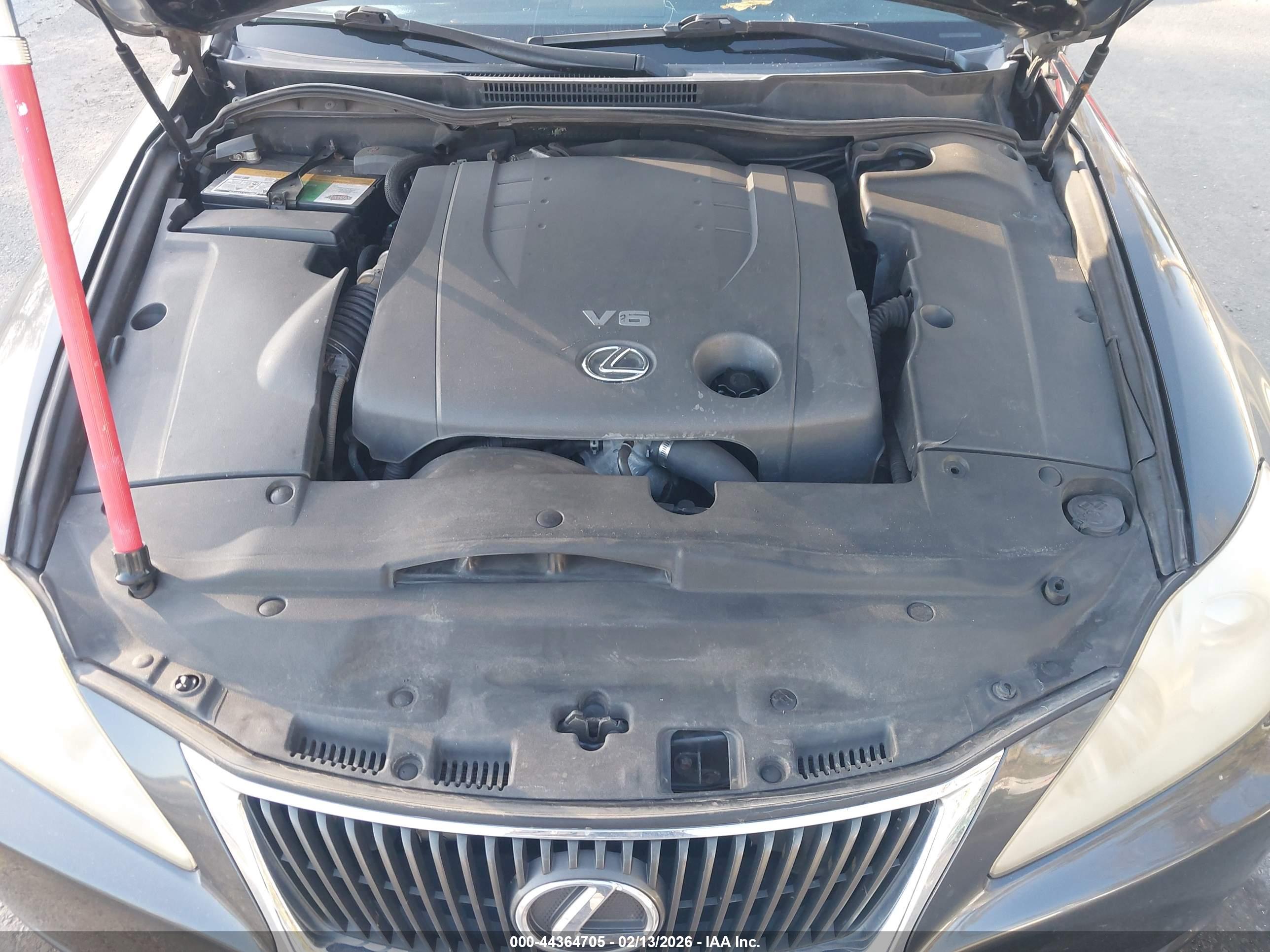 LEXUS IS image 10