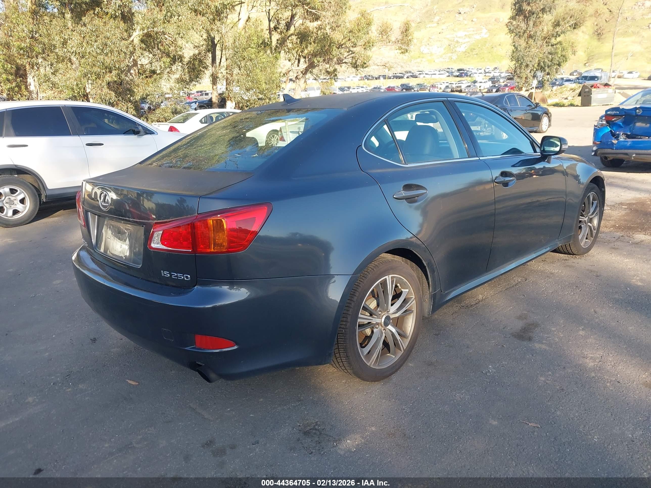 LEXUS IS image 4