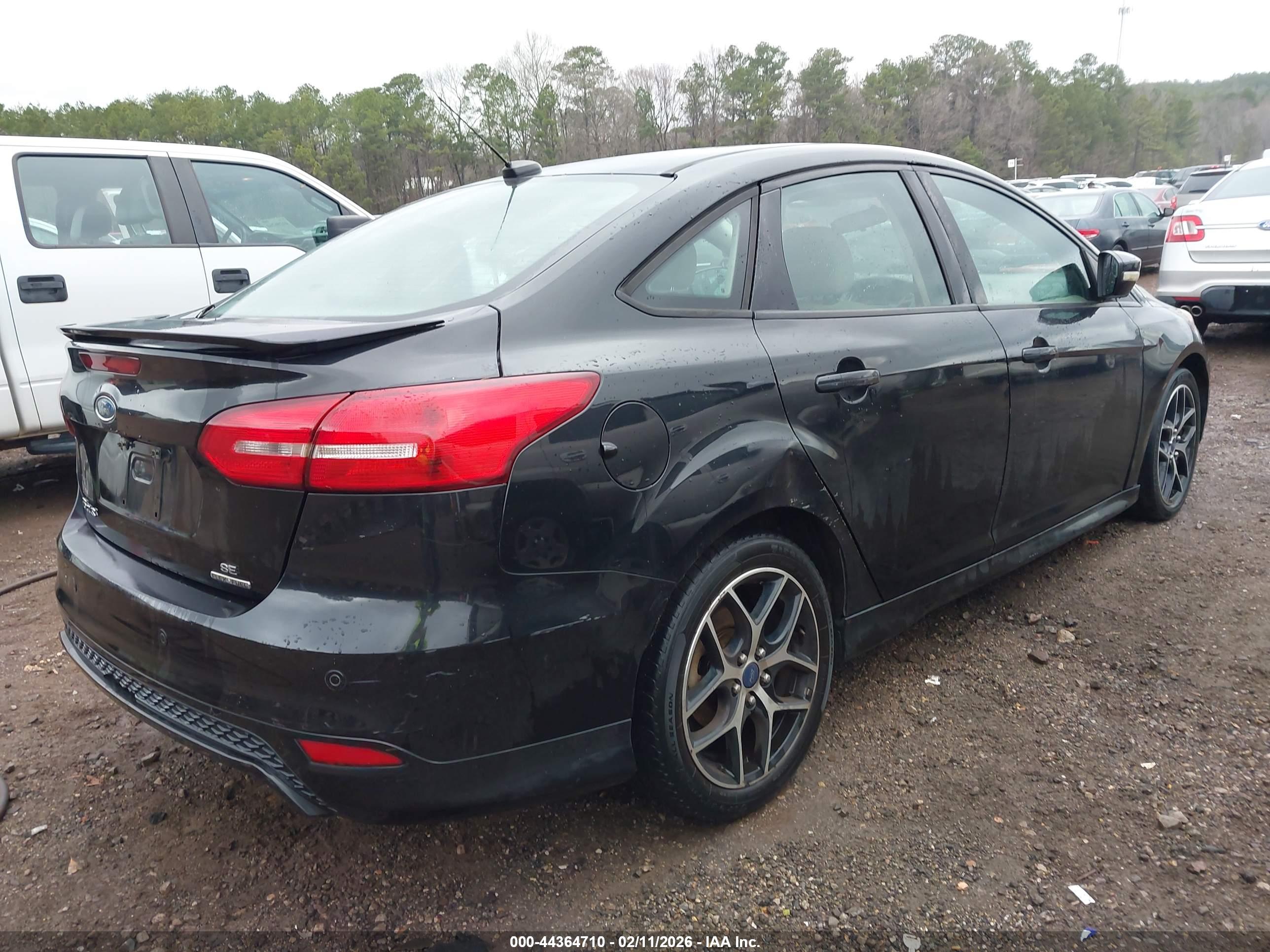 FORD FOCUS image 4
