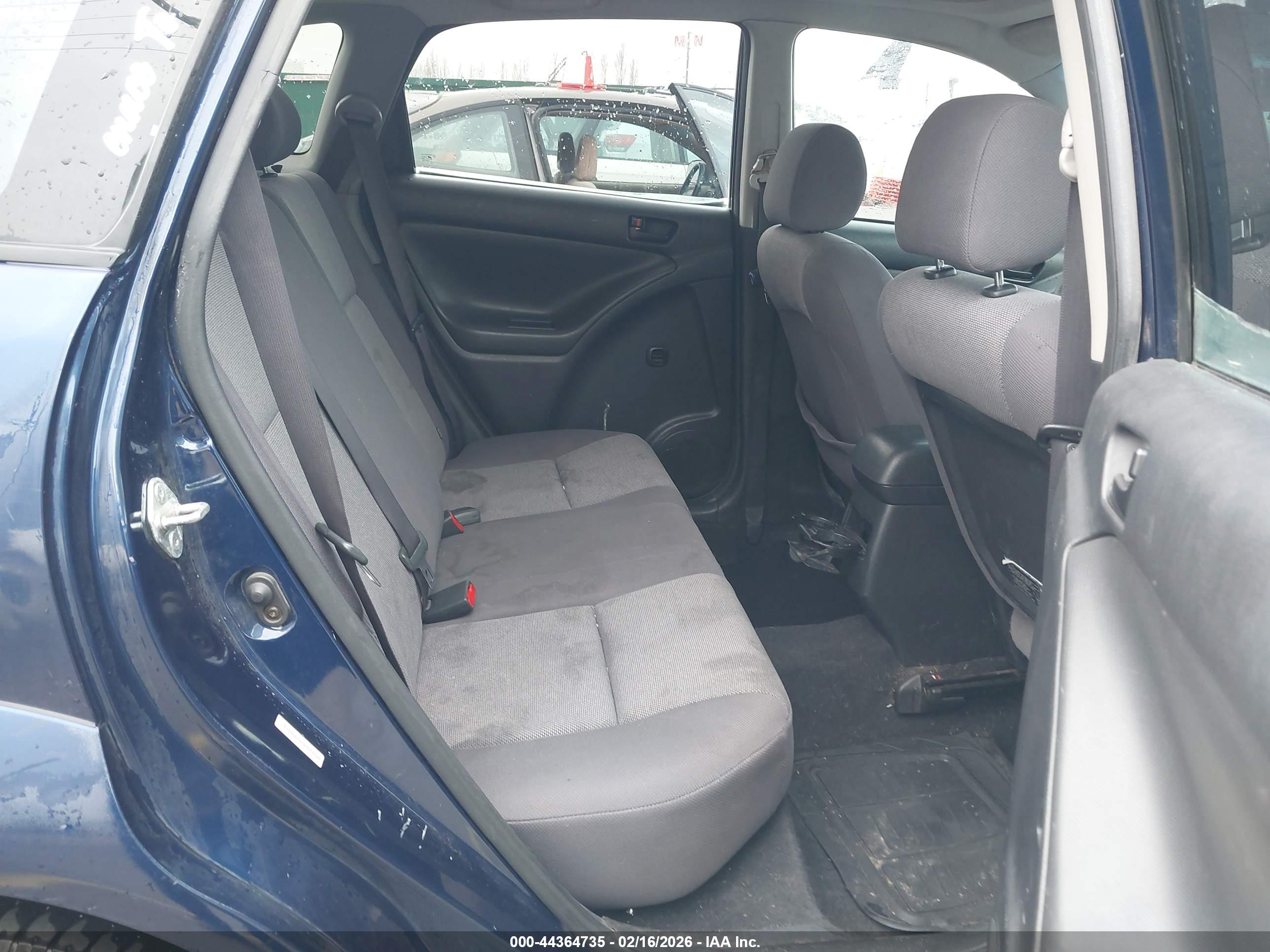 PONTIAC VIBE image 8