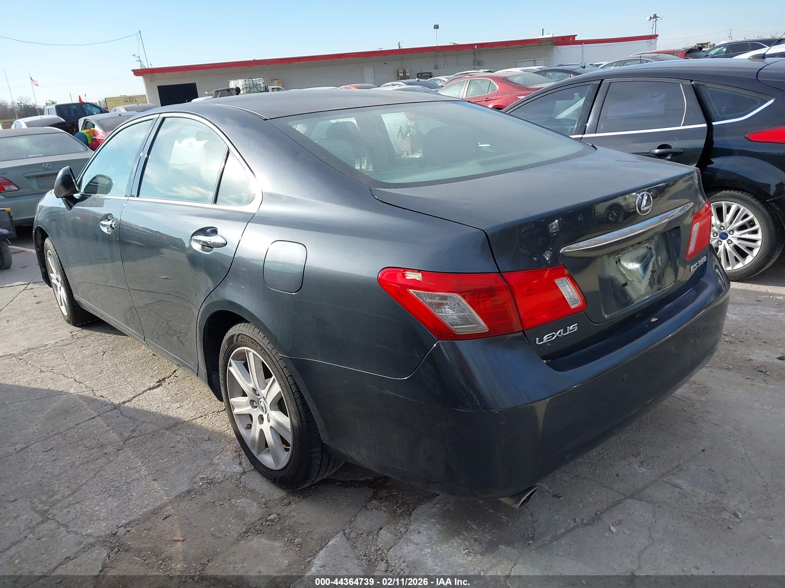 LEXUS ES image 3