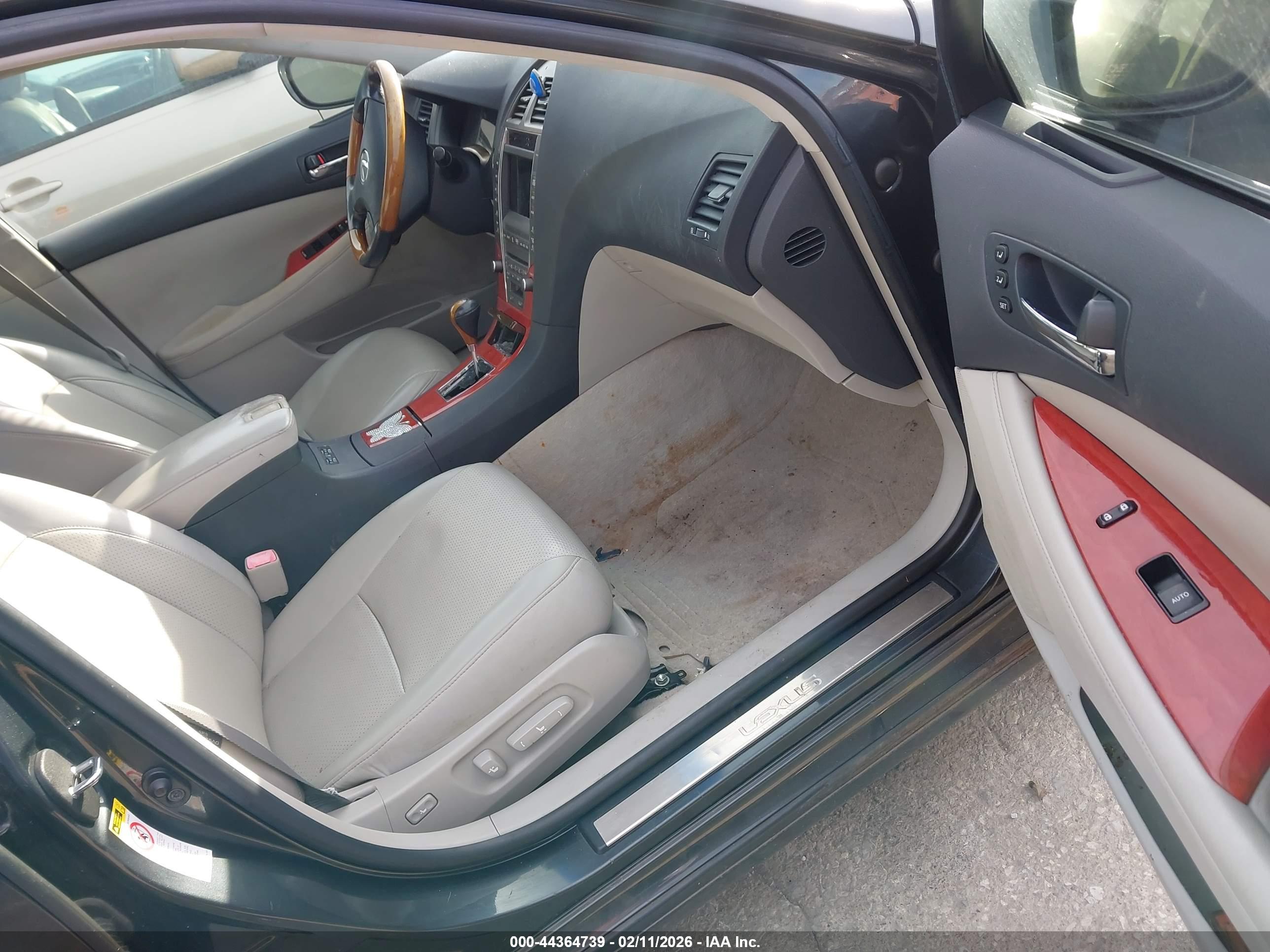 LEXUS ES image 5