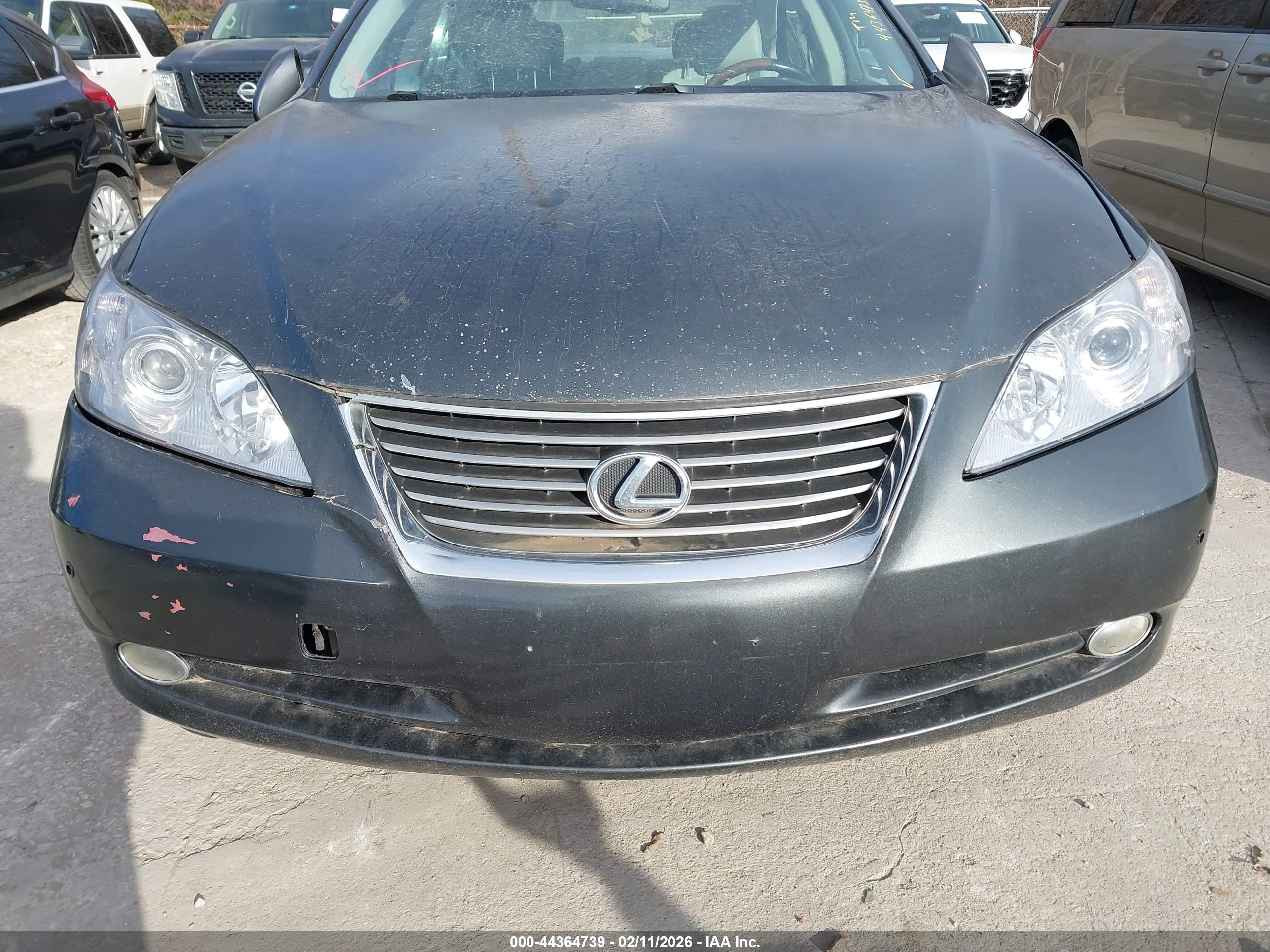 LEXUS ES image 6