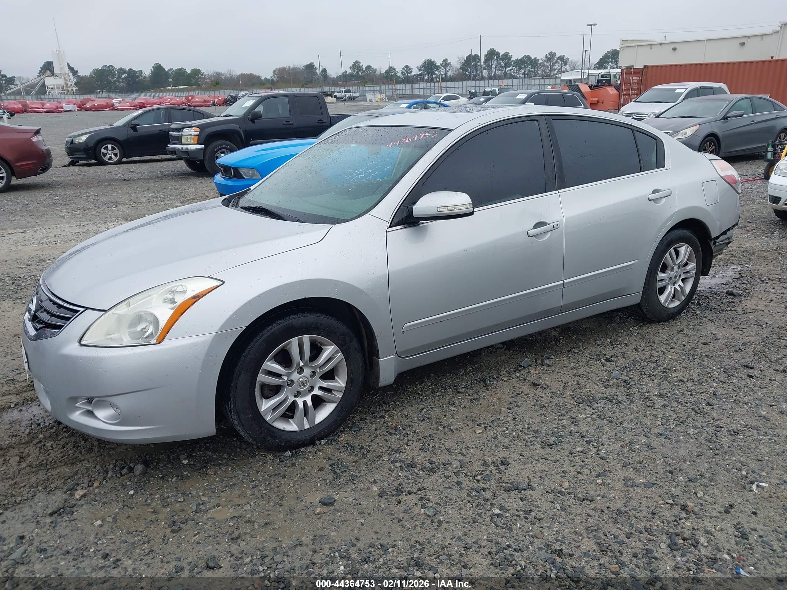 NISSAN ALTIMA image 2