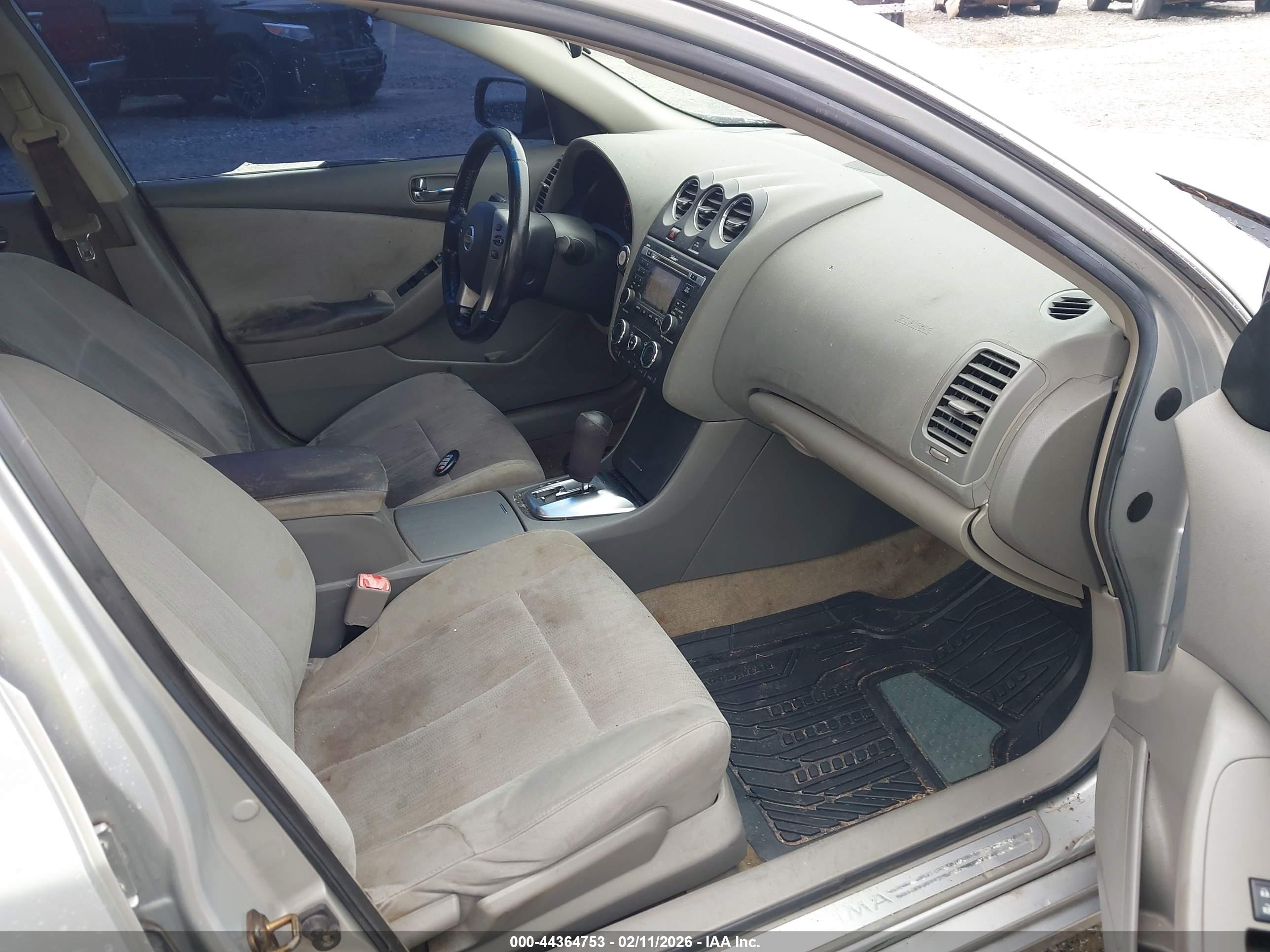 NISSAN ALTIMA image 5