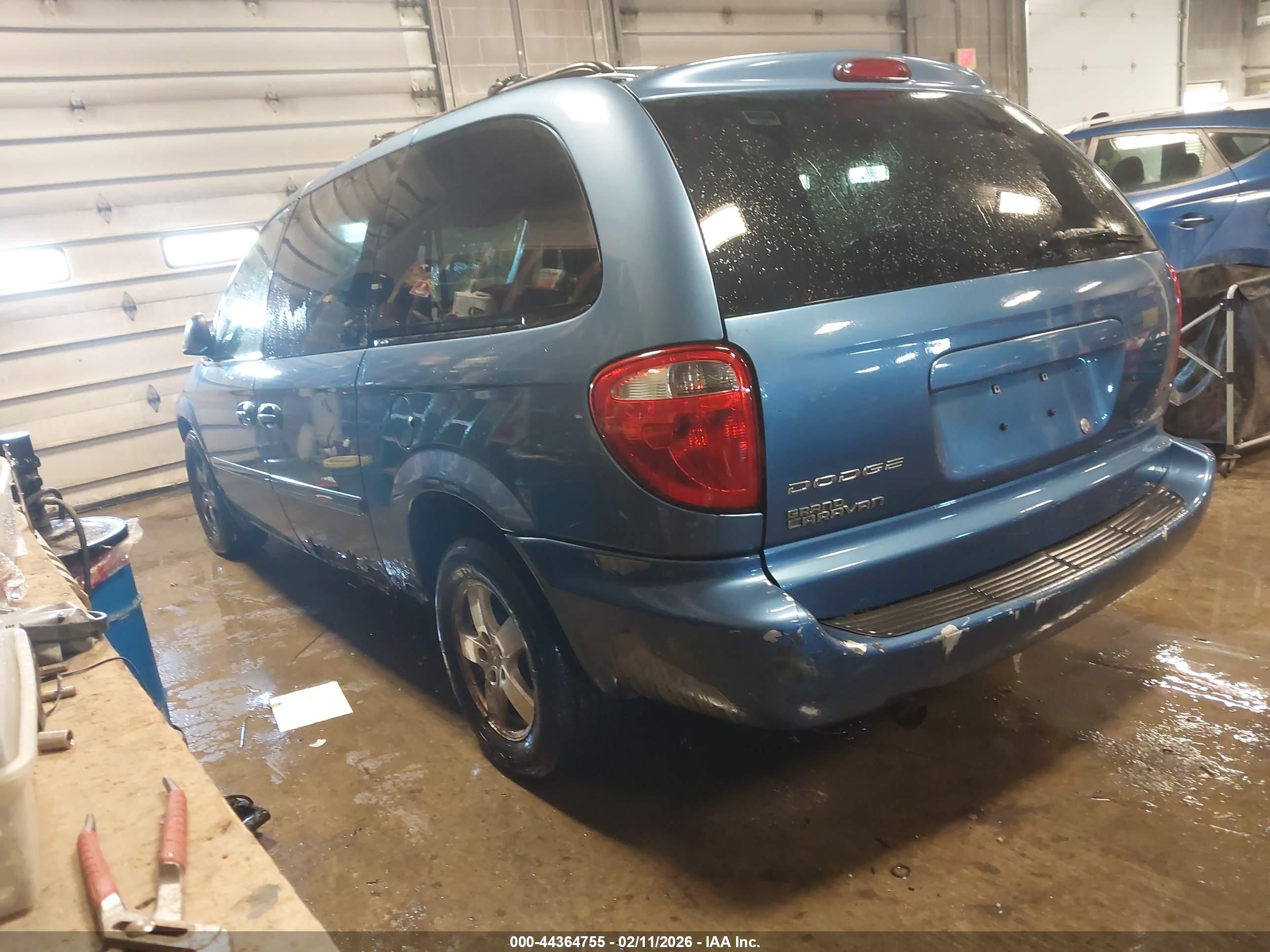 DODGE GRAND image 3