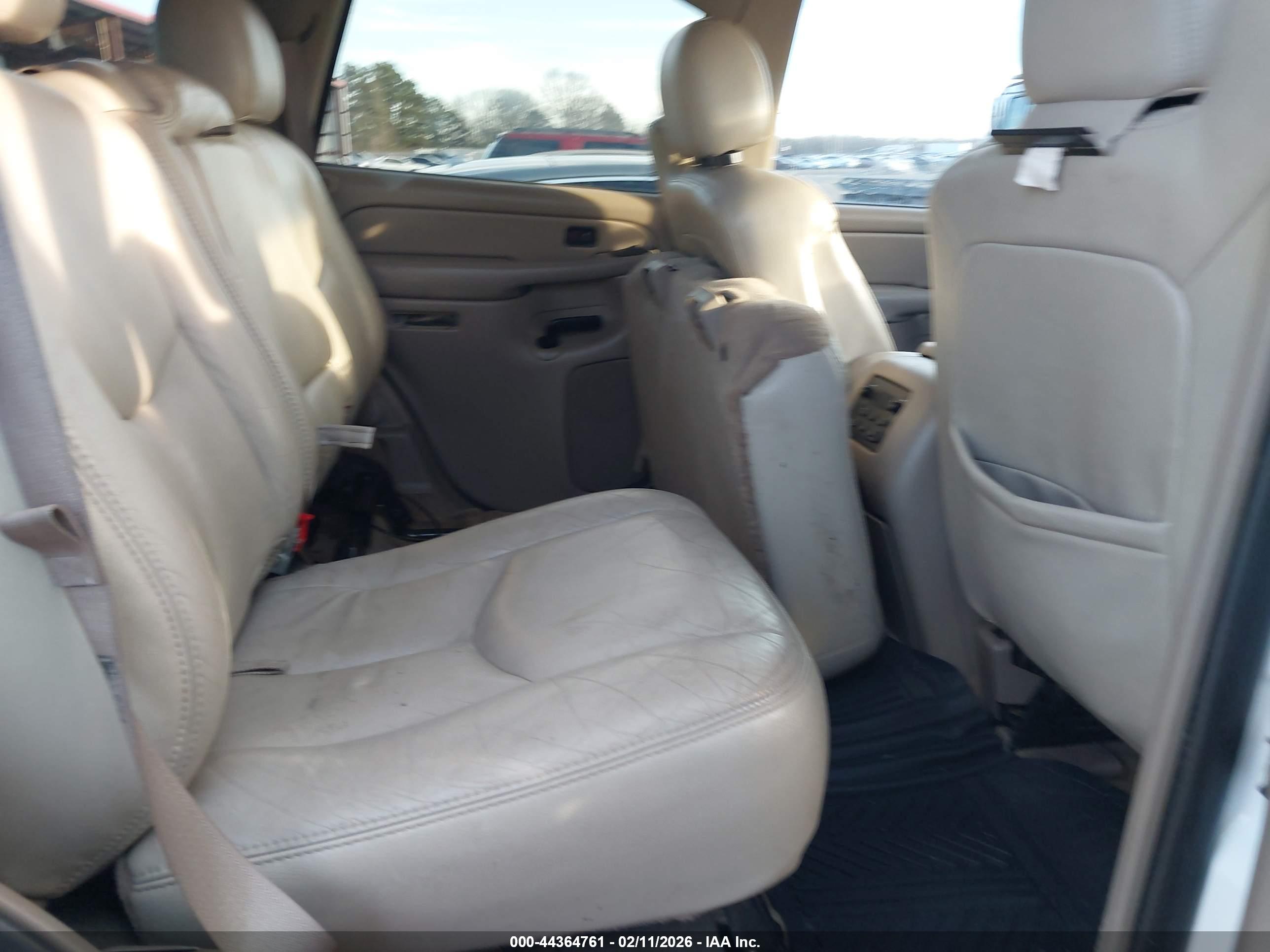 CHEVROLET TAHOE image 8