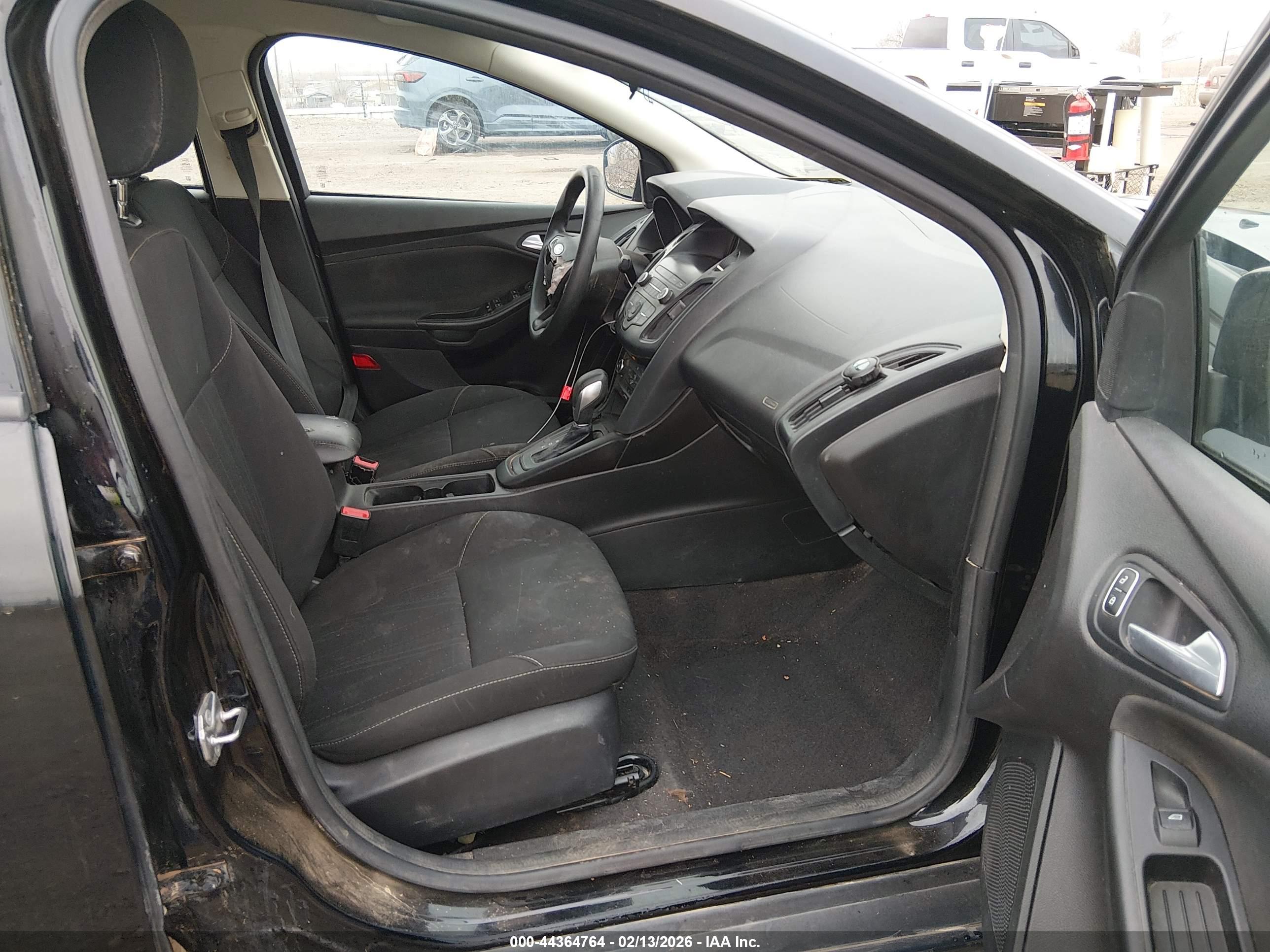 FORD FOCUS image 5
