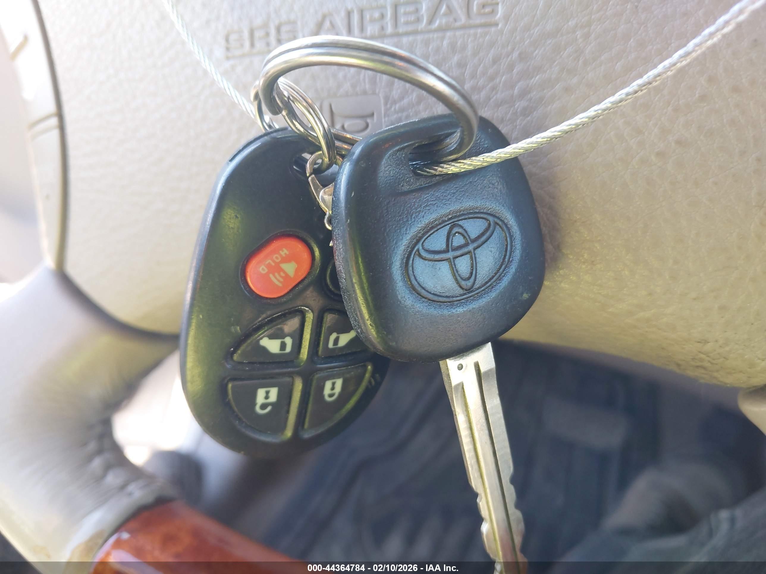 TOYOTA SIENNA image 11