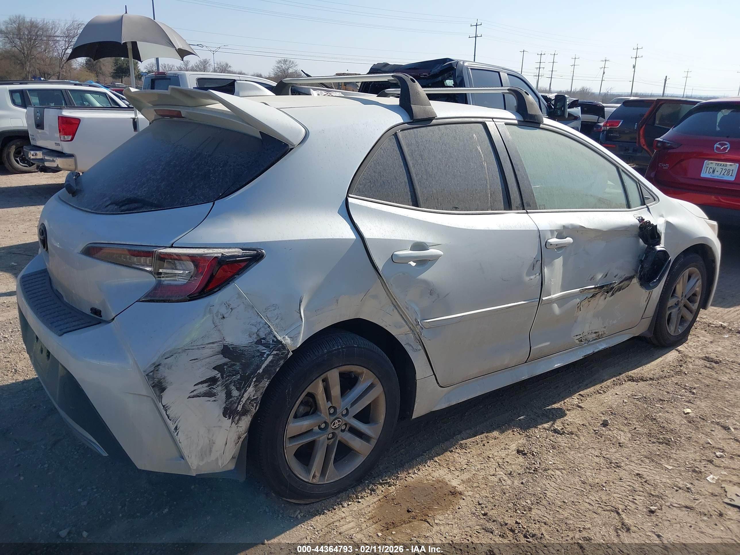 TOYOTA COROLLA image 4