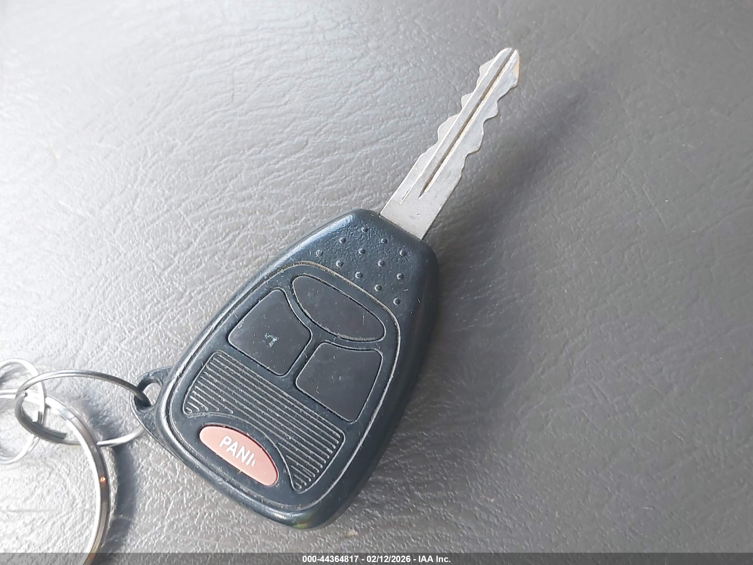 JEEP LIBERTY image 11