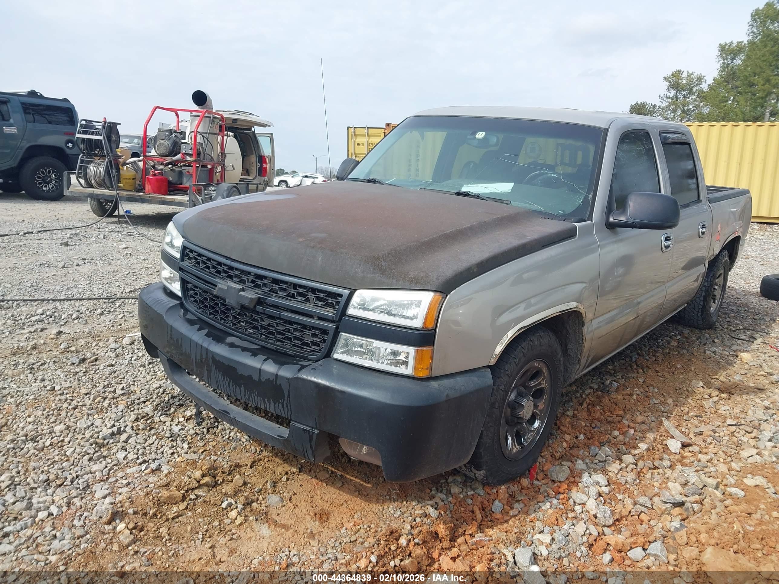CHEVROLET SILVERADO image 2