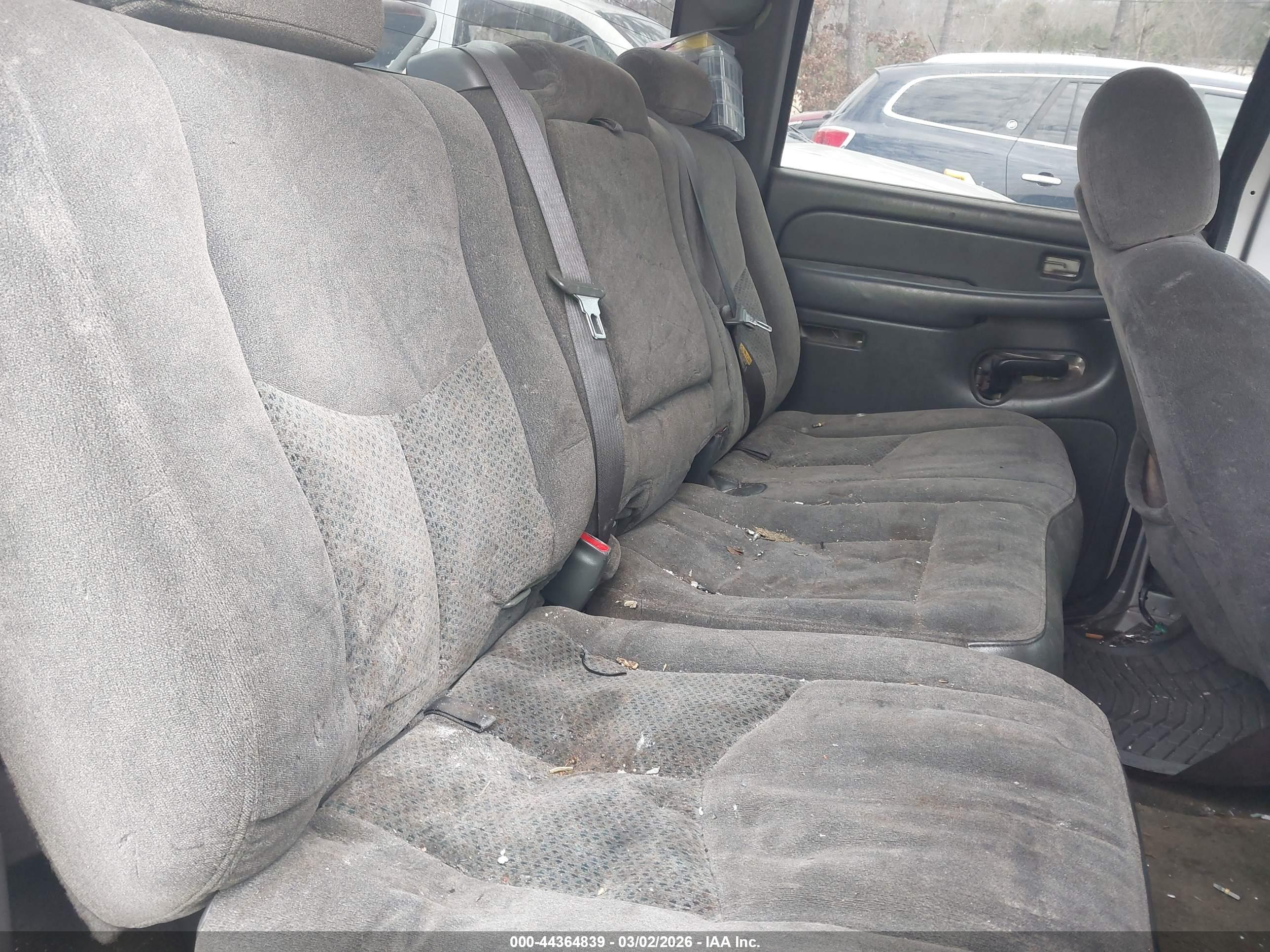 CHEVROLET SILVERADO image 8