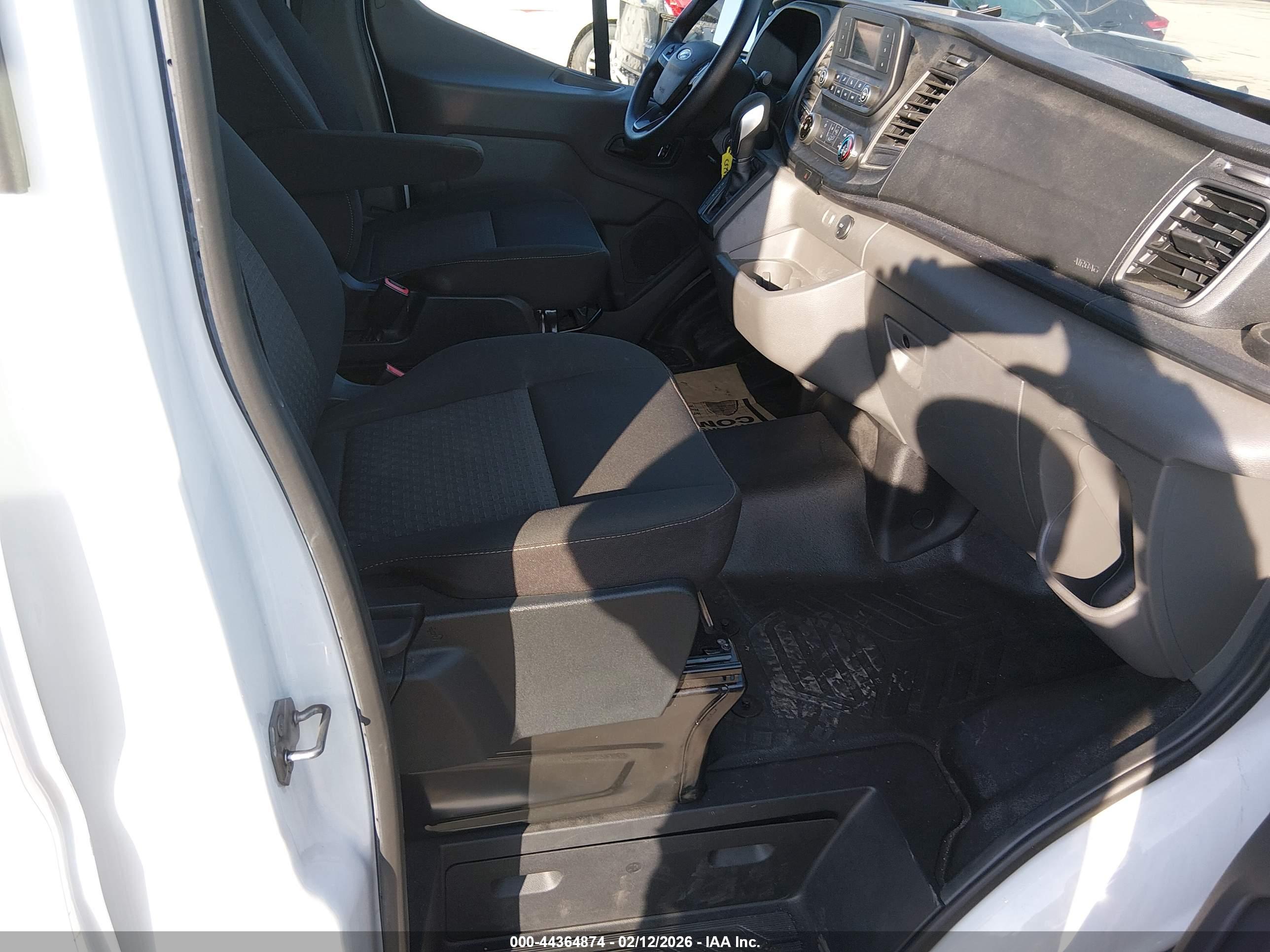 FORD TRANSIT-250 image 5