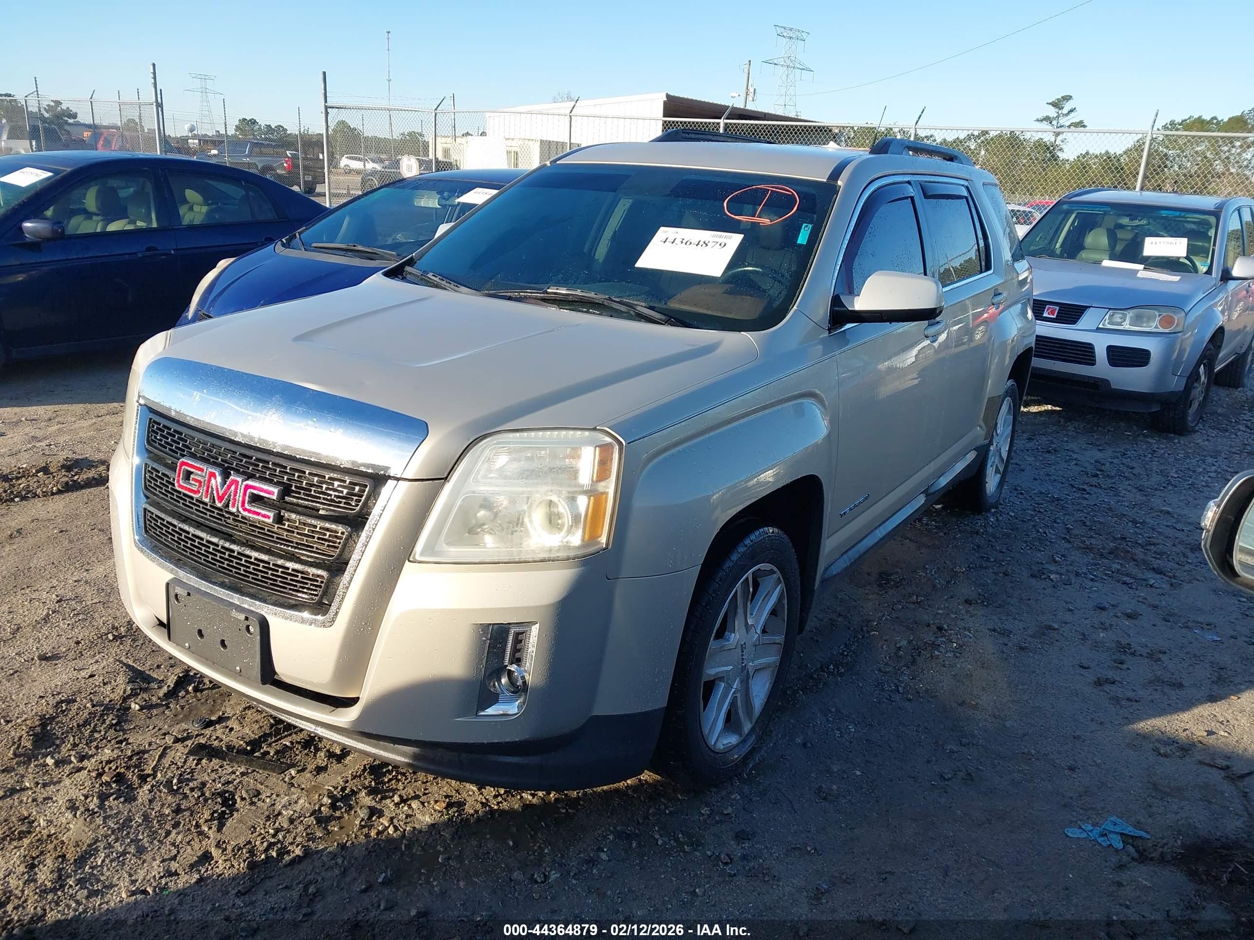 GMC TERRAIN image 2