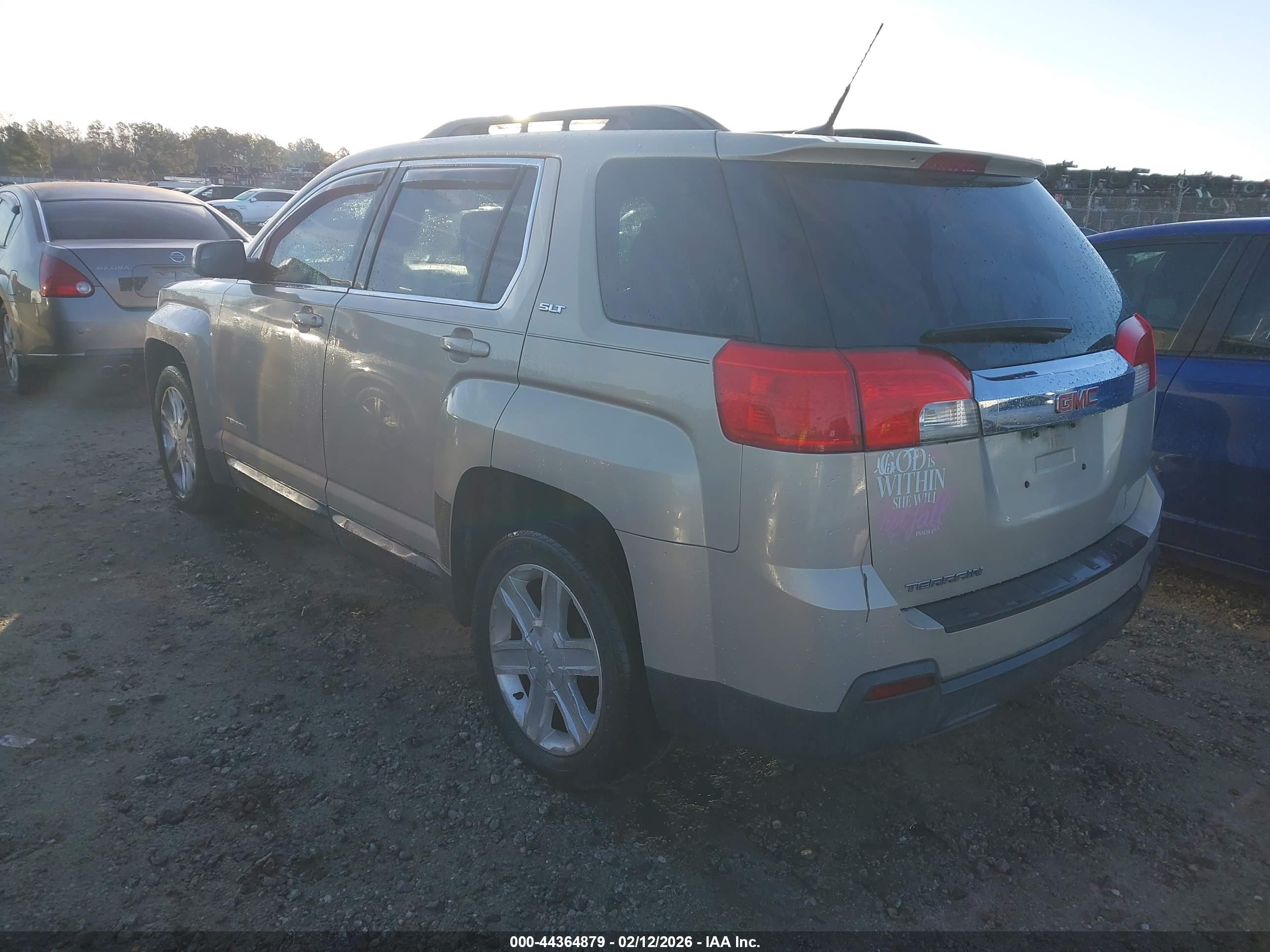 GMC TERRAIN image 3