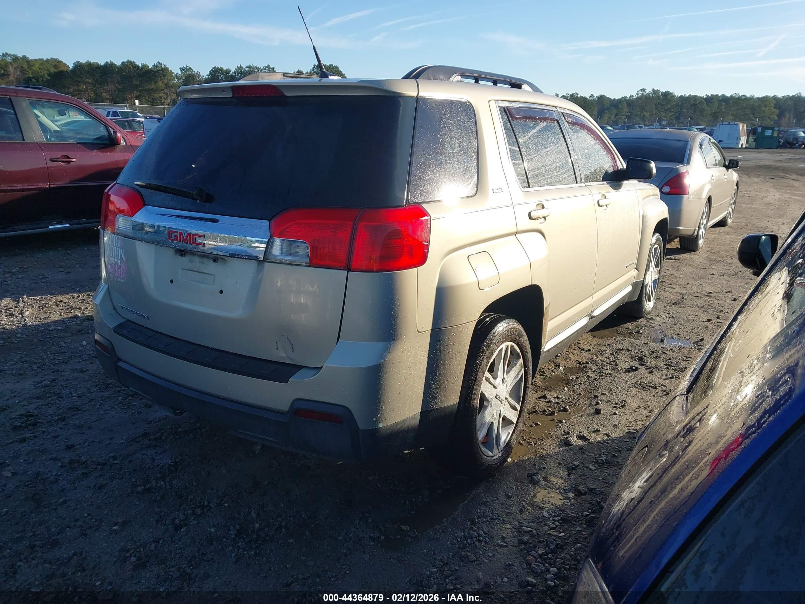 GMC TERRAIN image 4