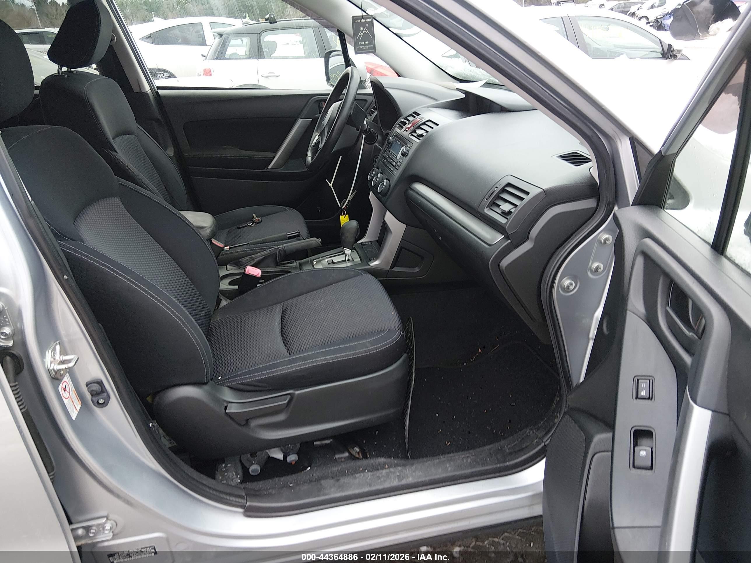 SUBARU FORESTER image 5