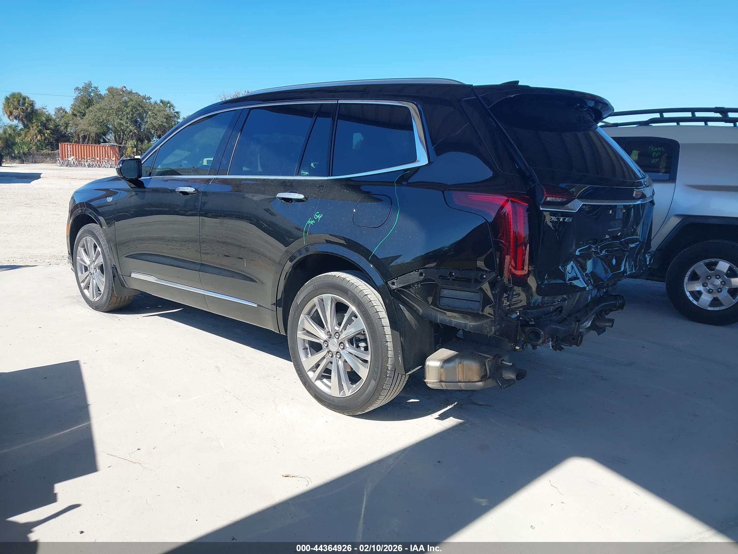 CADILLAC XT6 image 3
