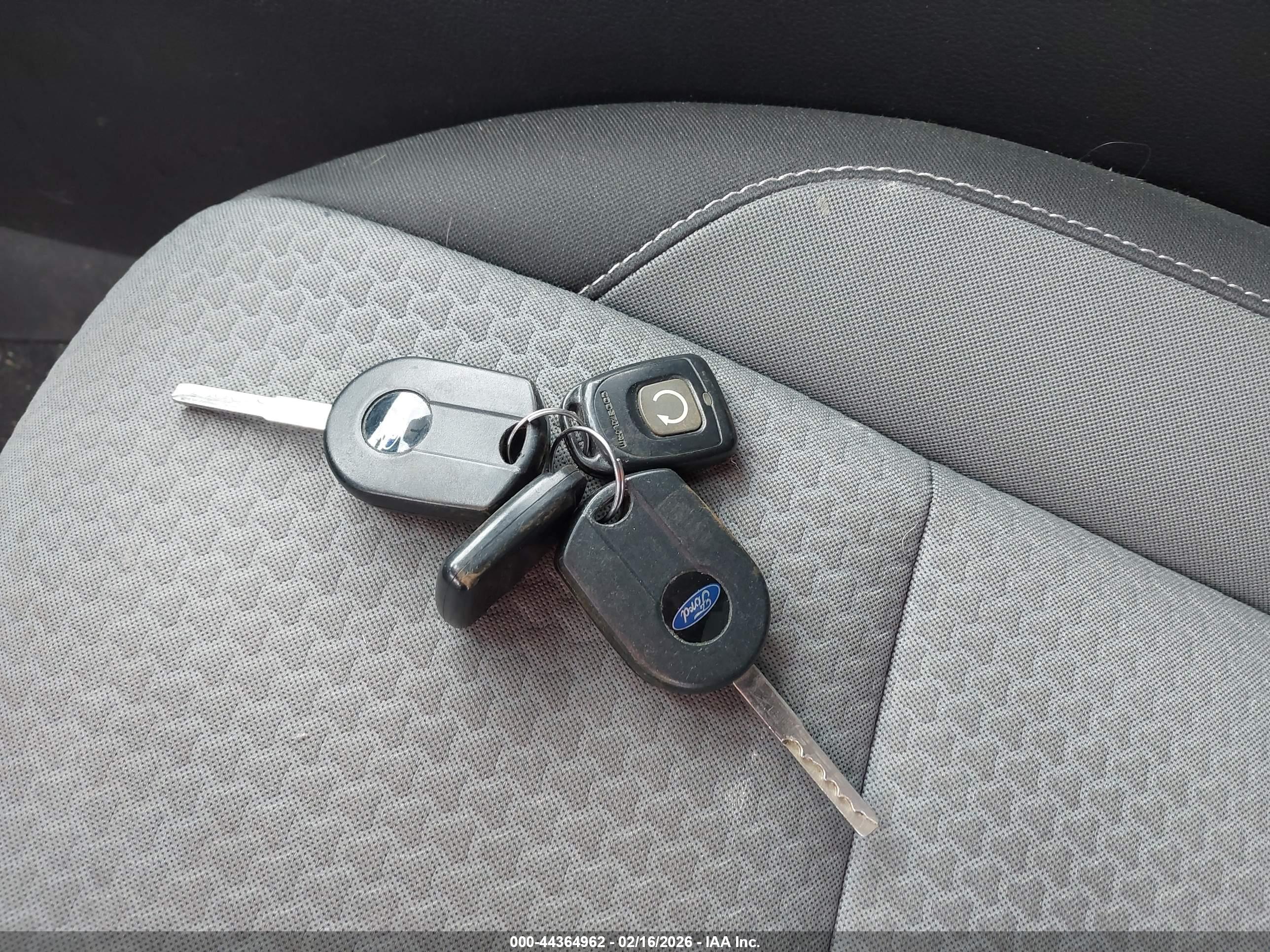 FORD ESCAPE image 11