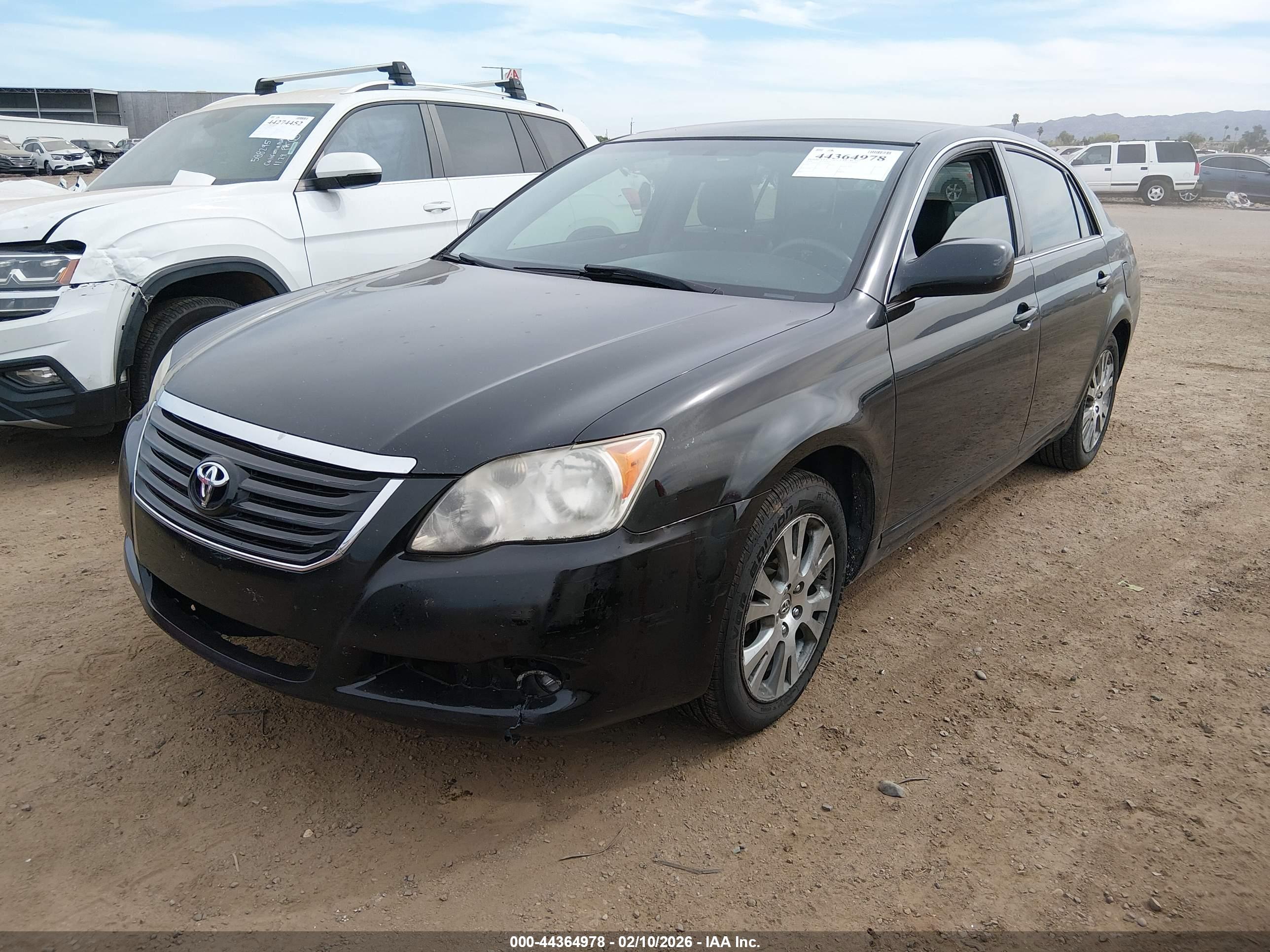 TOYOTA AVALON image 6