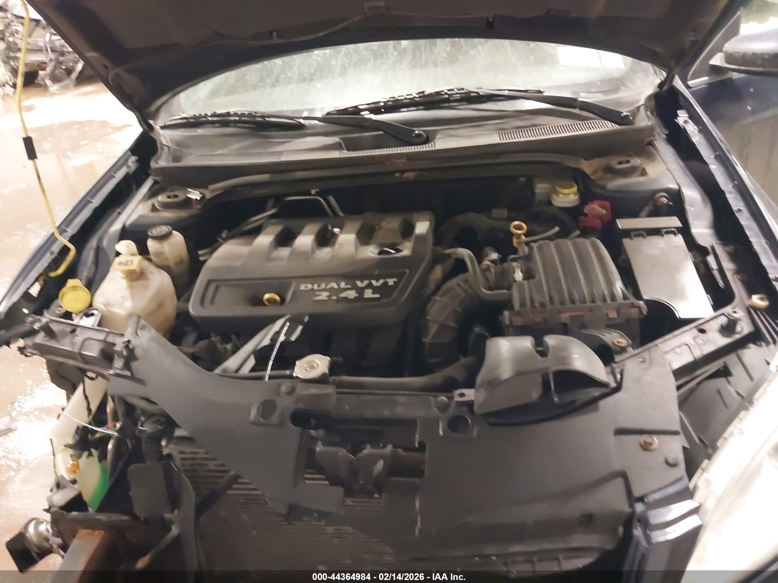 CHRYSLER 200 image 10
