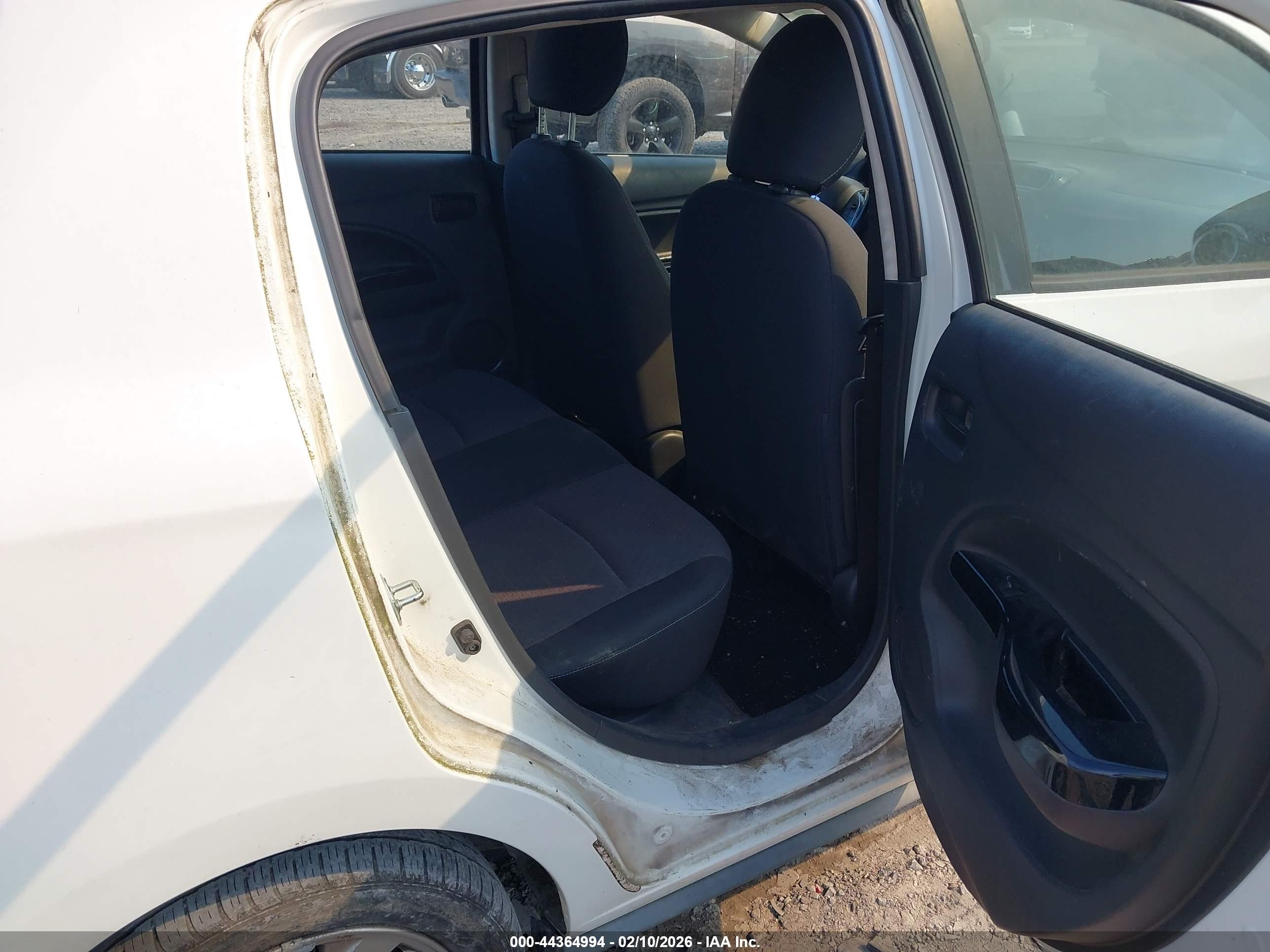 MITSUBISHI MIRAGE image 8