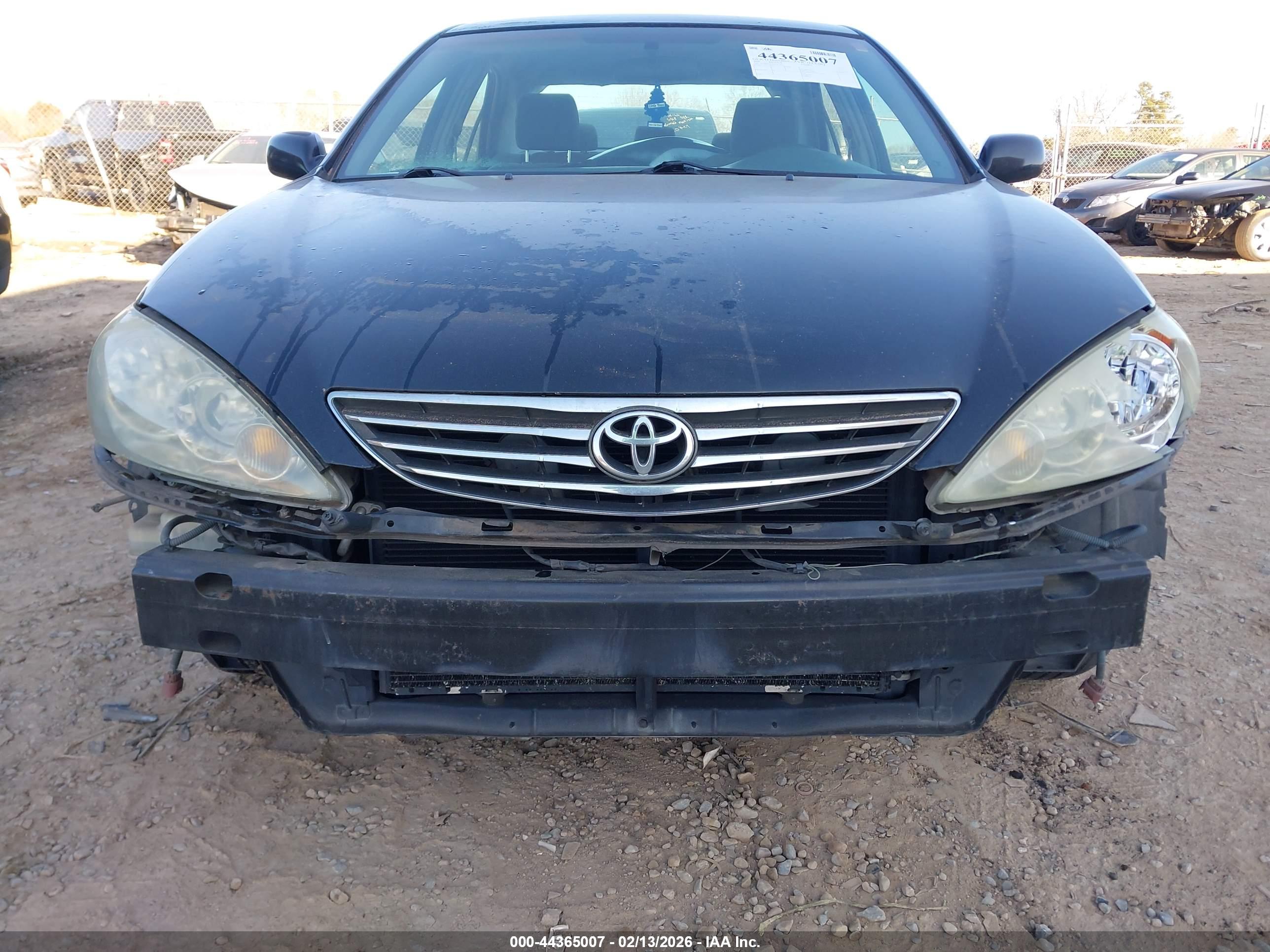TOYOTA CAMRY image 6