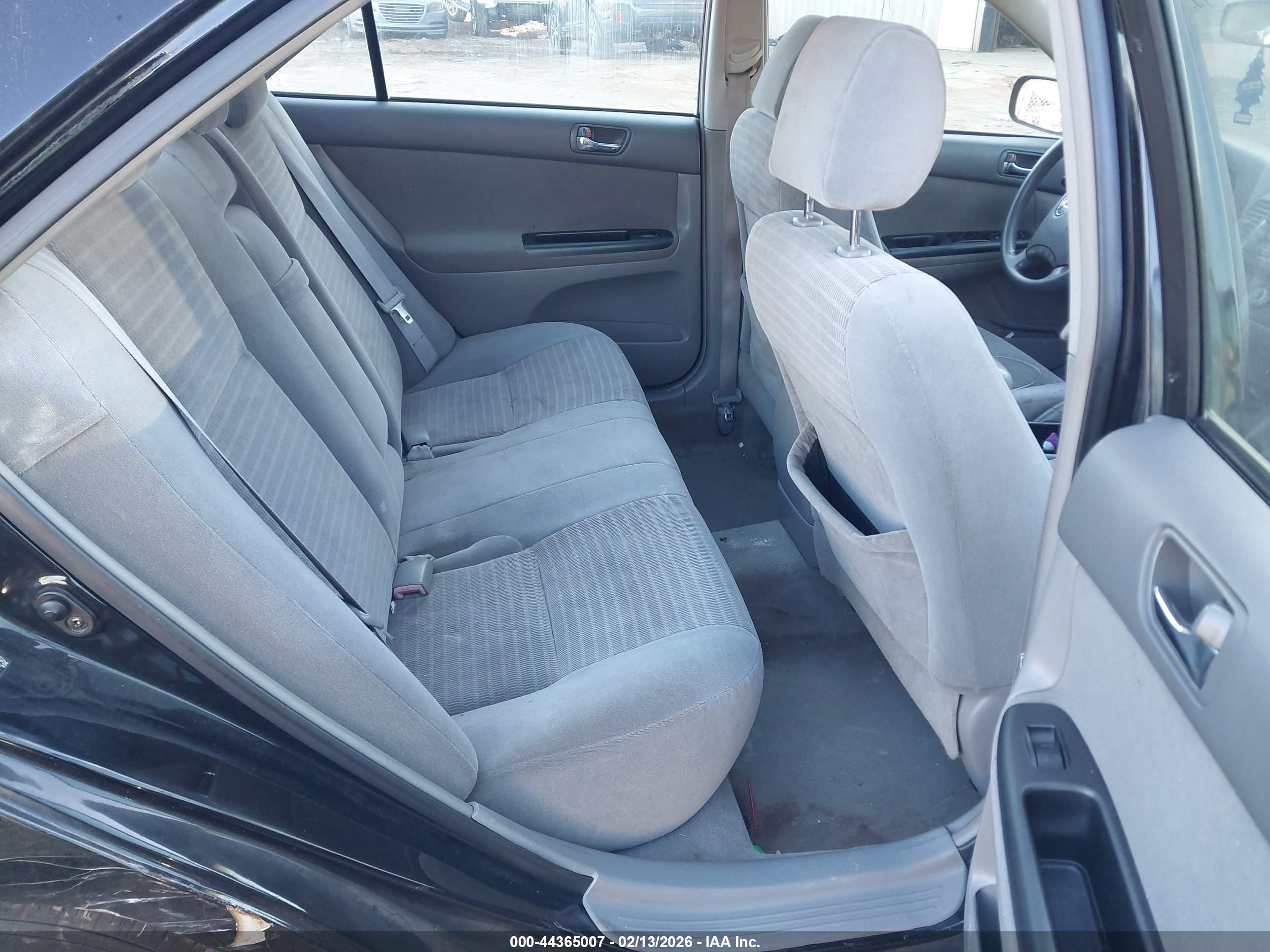 TOYOTA CAMRY image 8