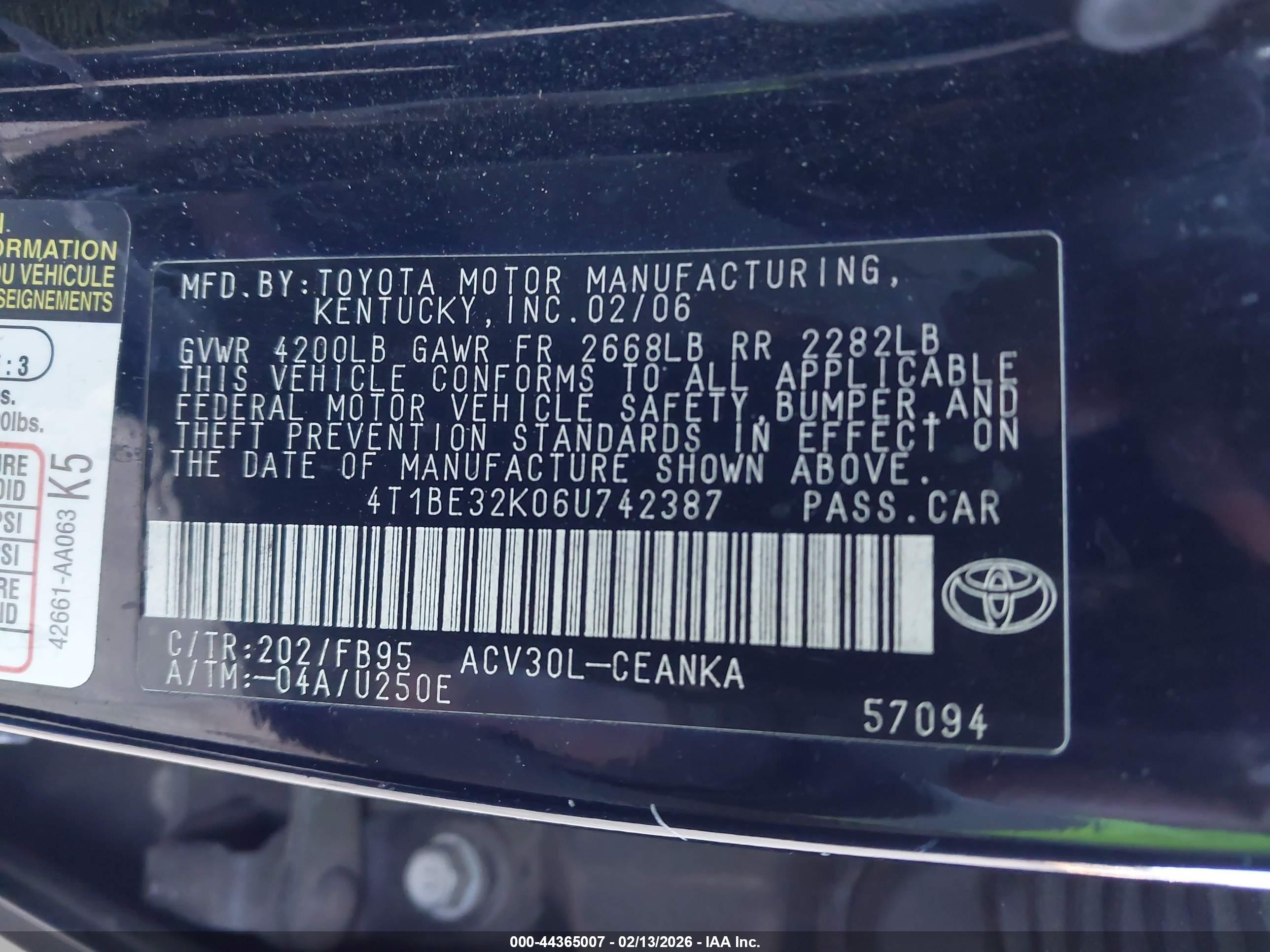 TOYOTA CAMRY image 9