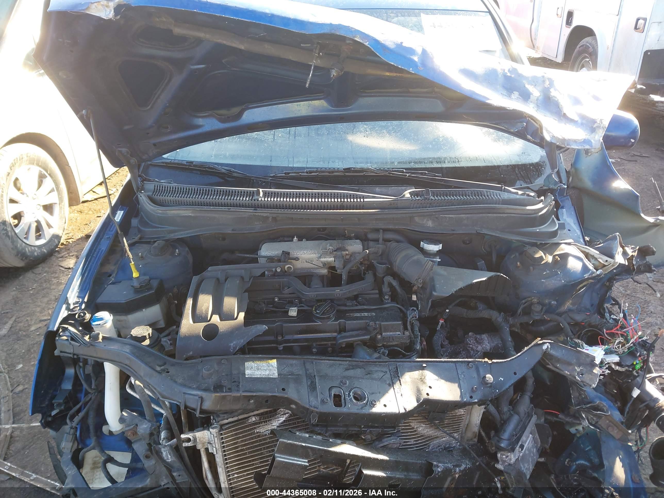 HYUNDAI ACCENT image 10