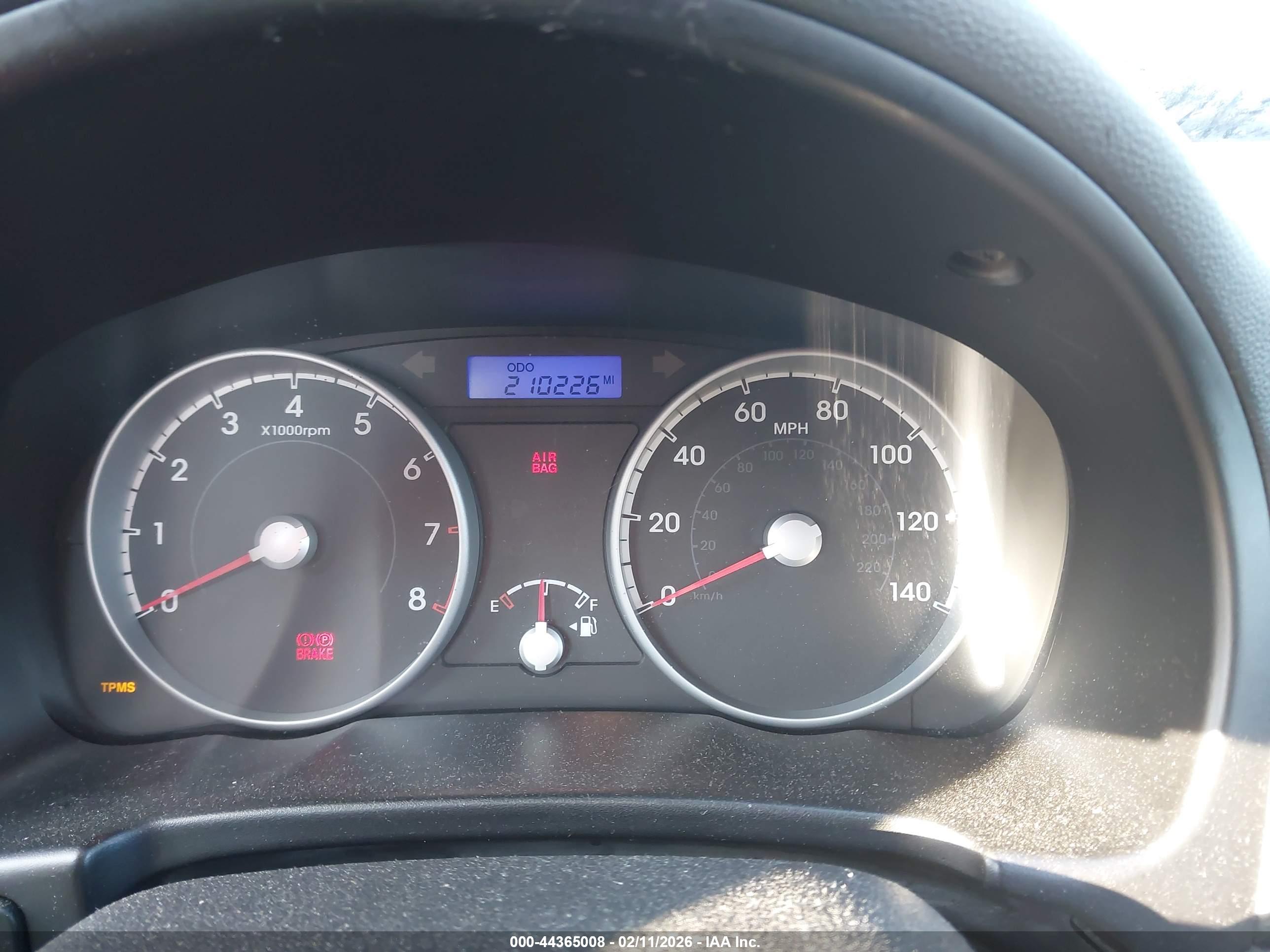 HYUNDAI ACCENT image 7