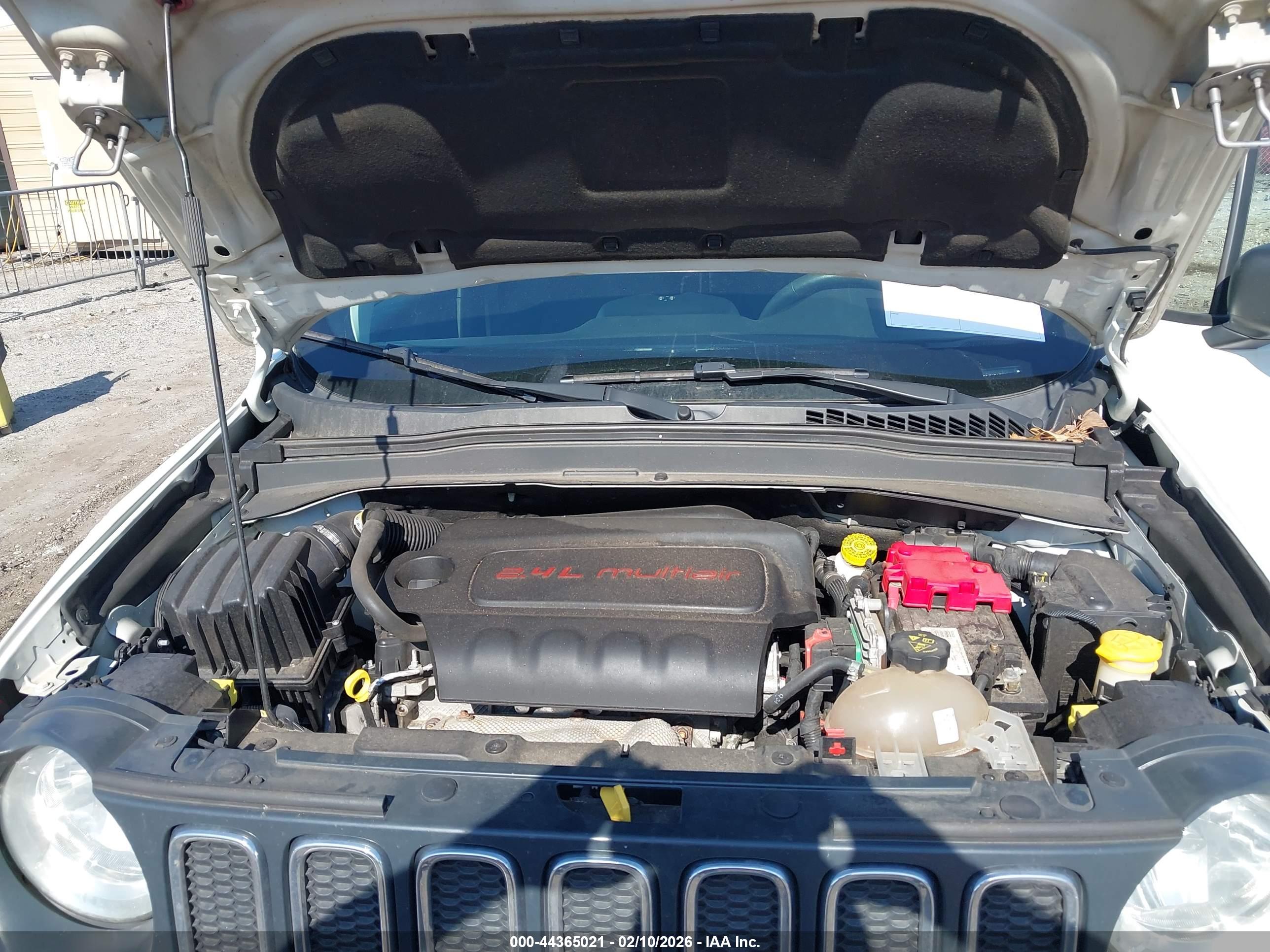JEEP RENEGADE image 10
