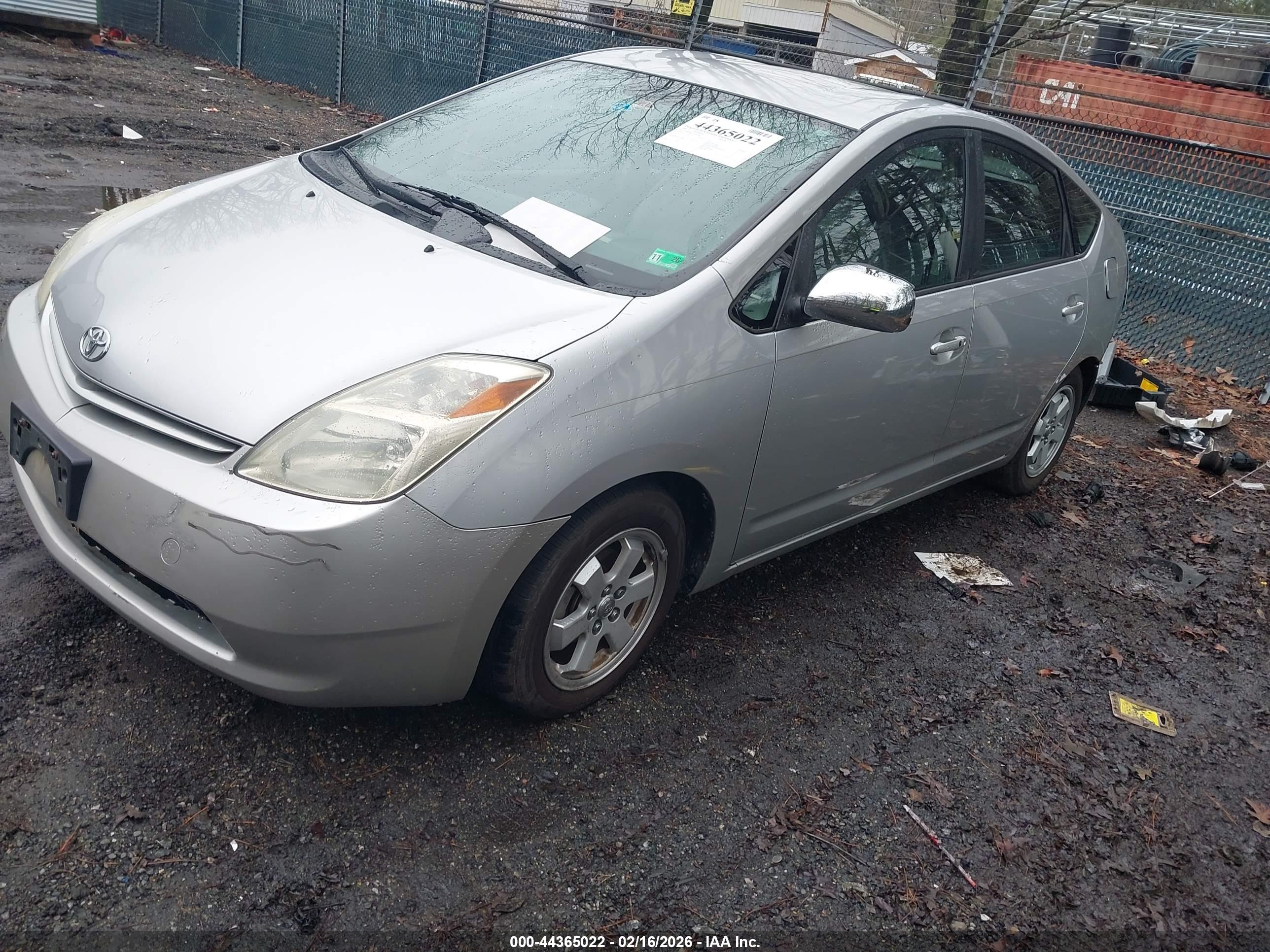 TOYOTA PRIUS image 2