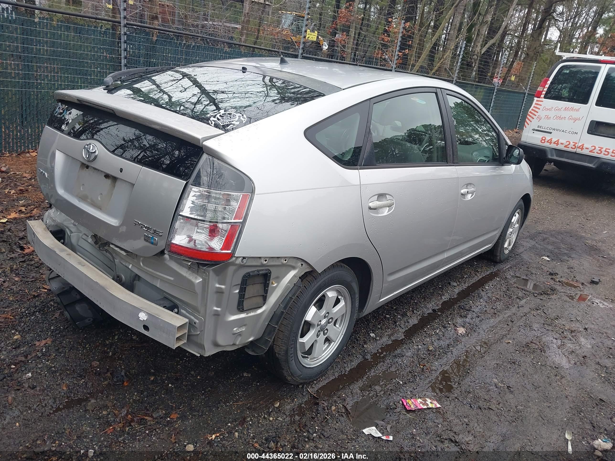 TOYOTA PRIUS image 4
