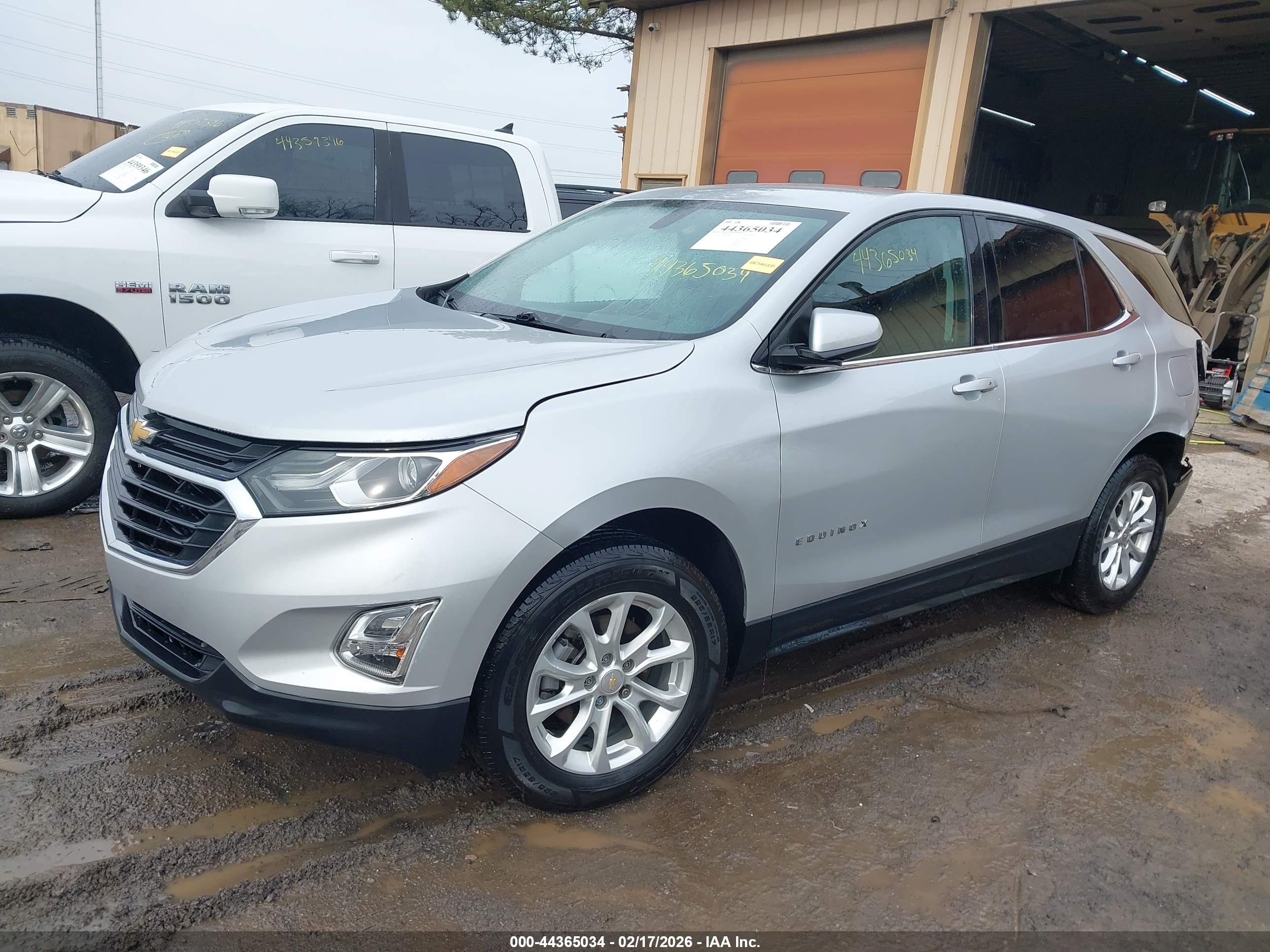 CHEVROLET EQUINOX image 2