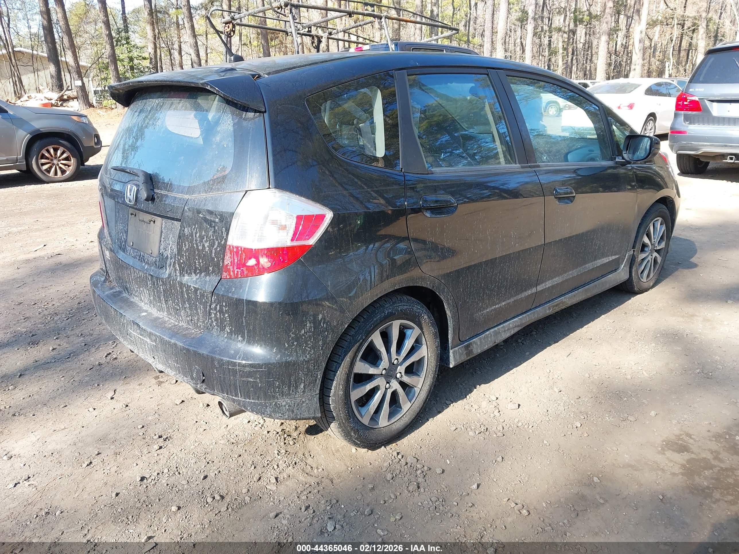 HONDA FIT image 4