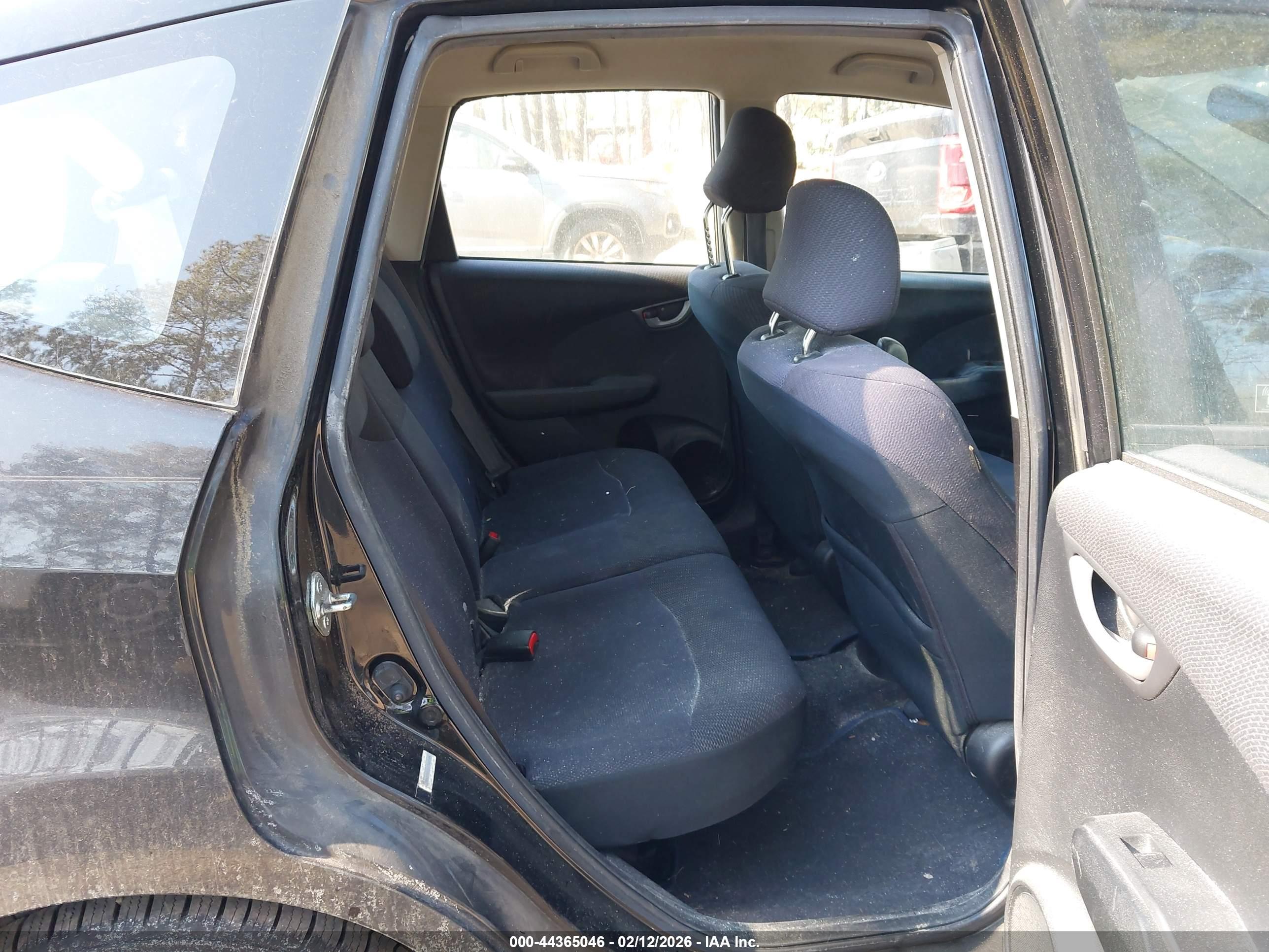 HONDA FIT image 8