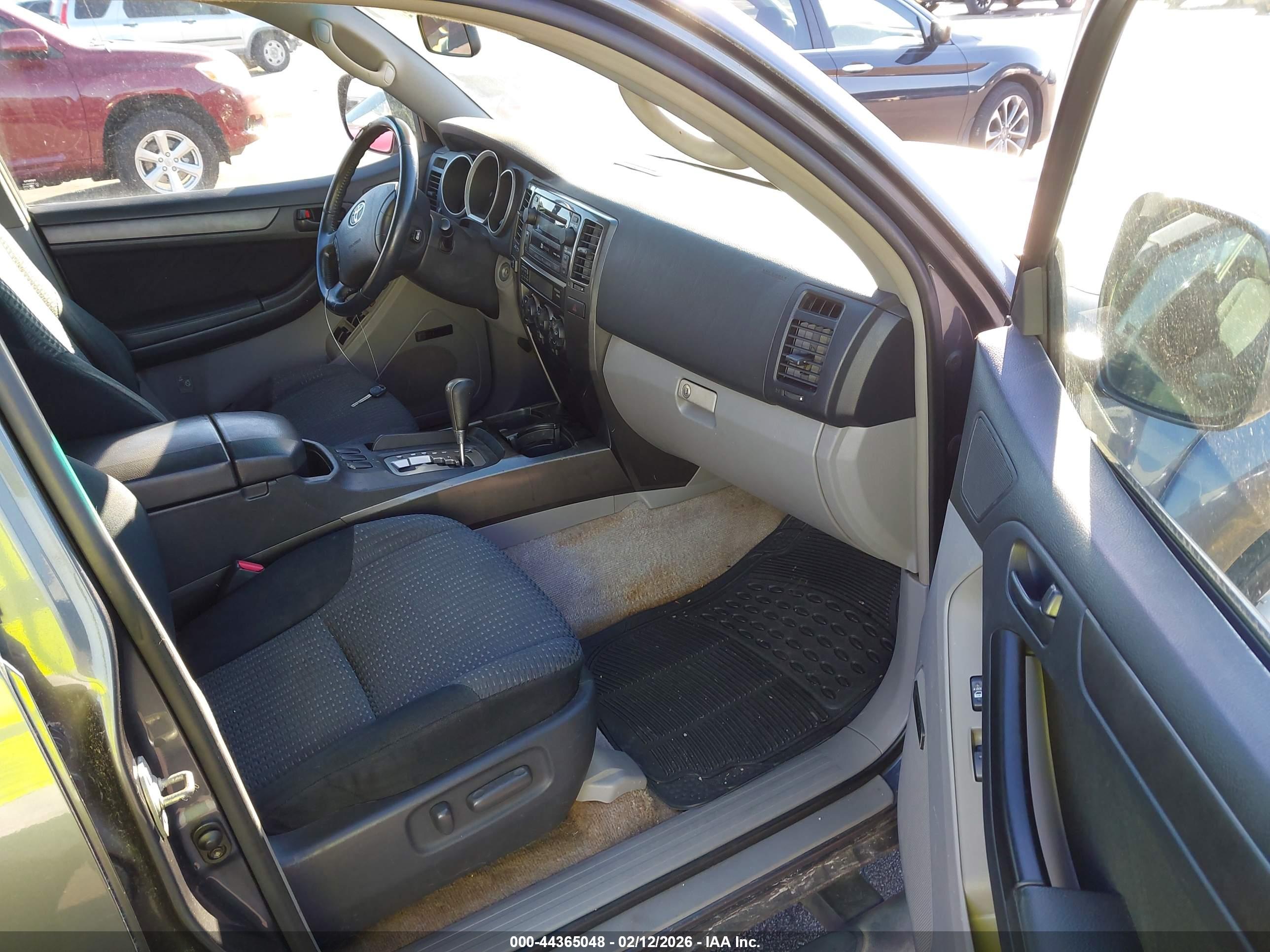 TOYOTA 4RUNNER image 5