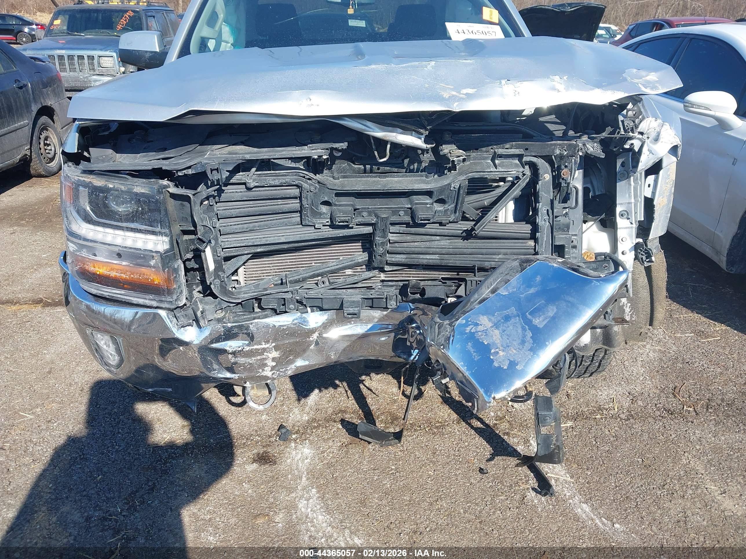 CHEVROLET SILVERADO image 6