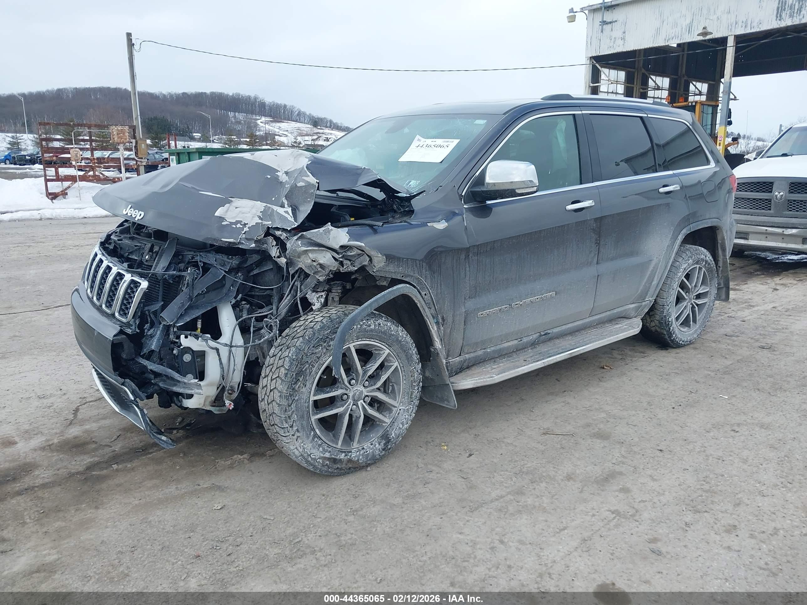 JEEP GRAND image 2