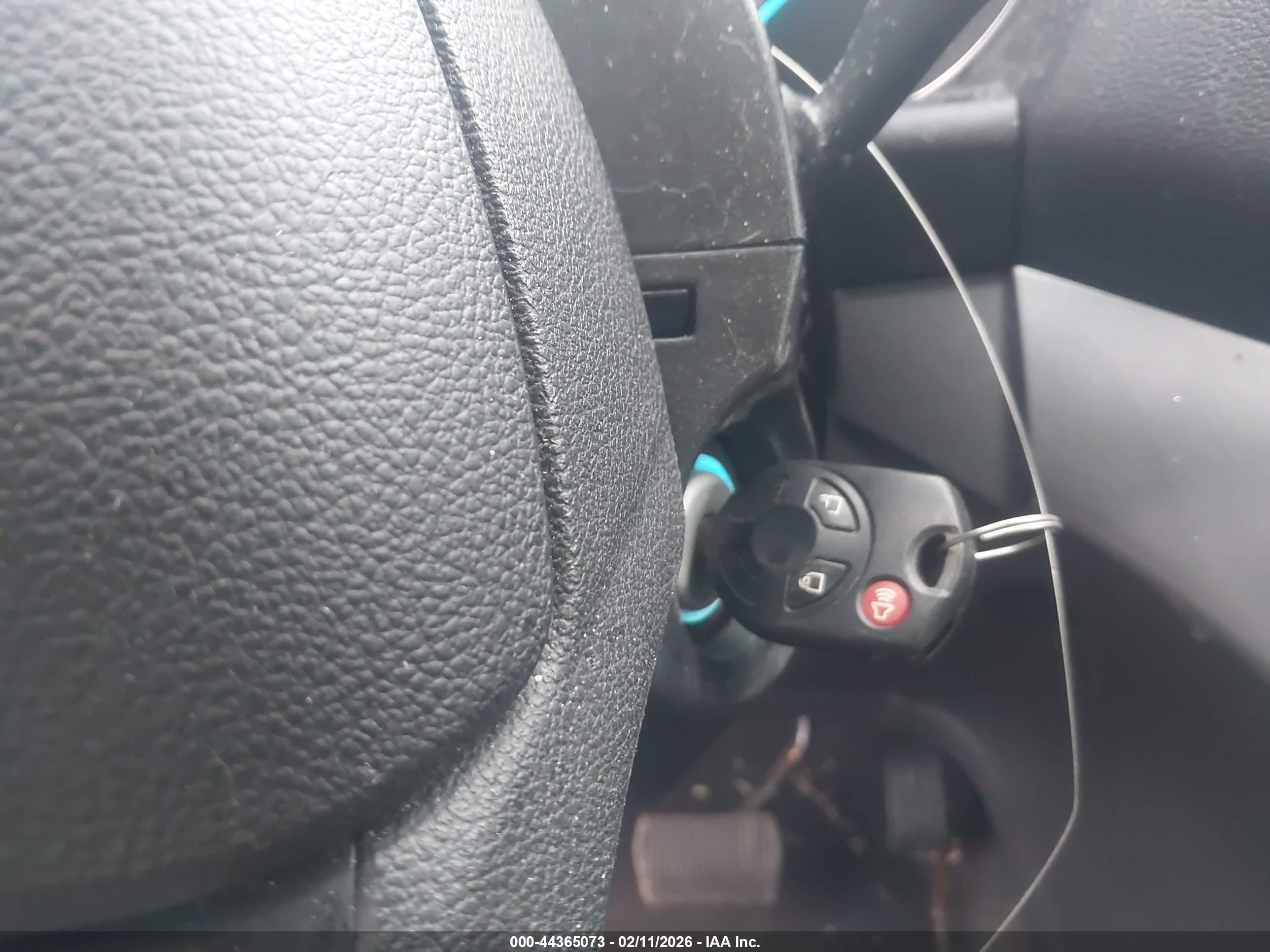 FORD ESCAPE image 11