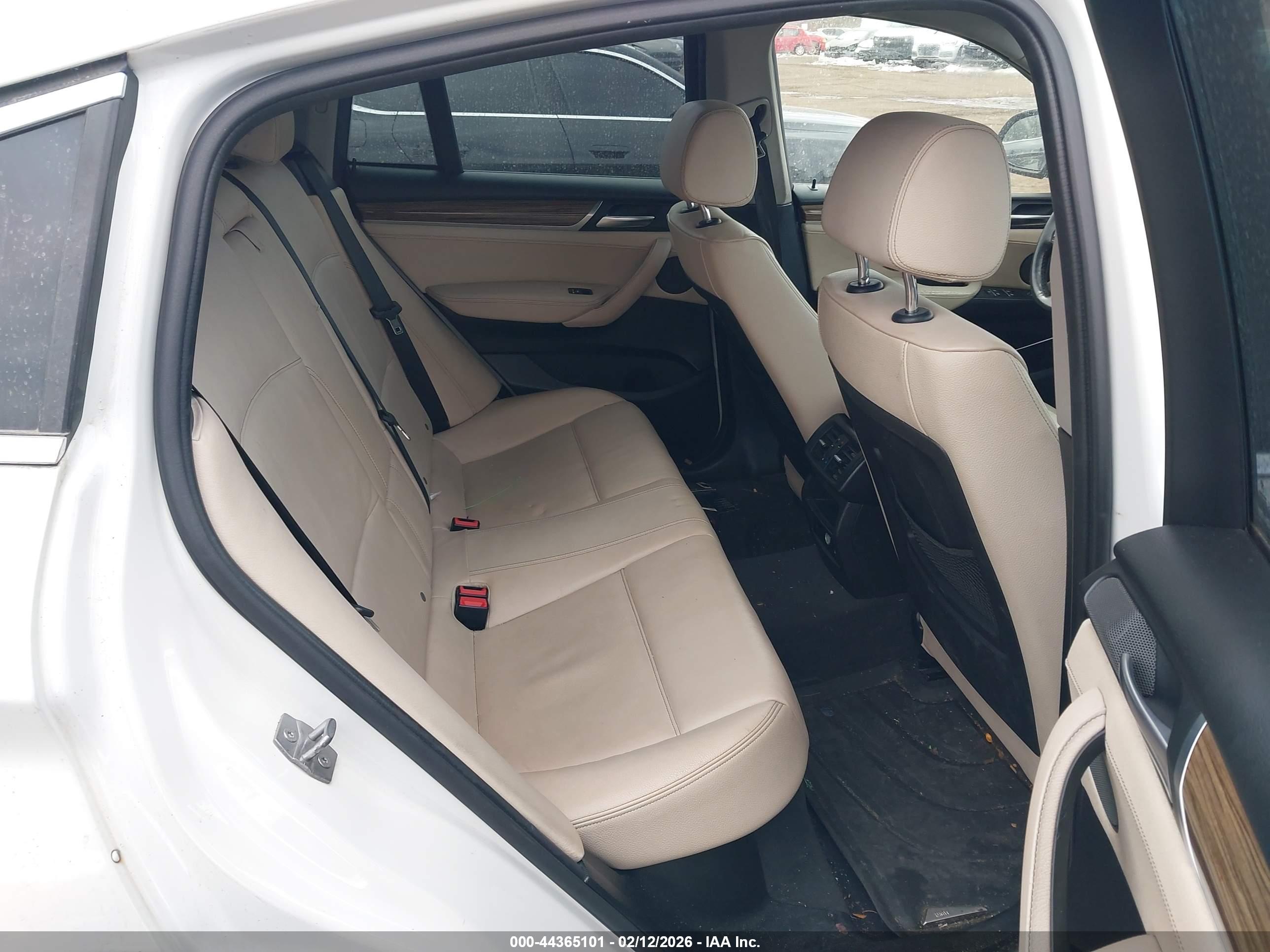 BMW X4 image 8
