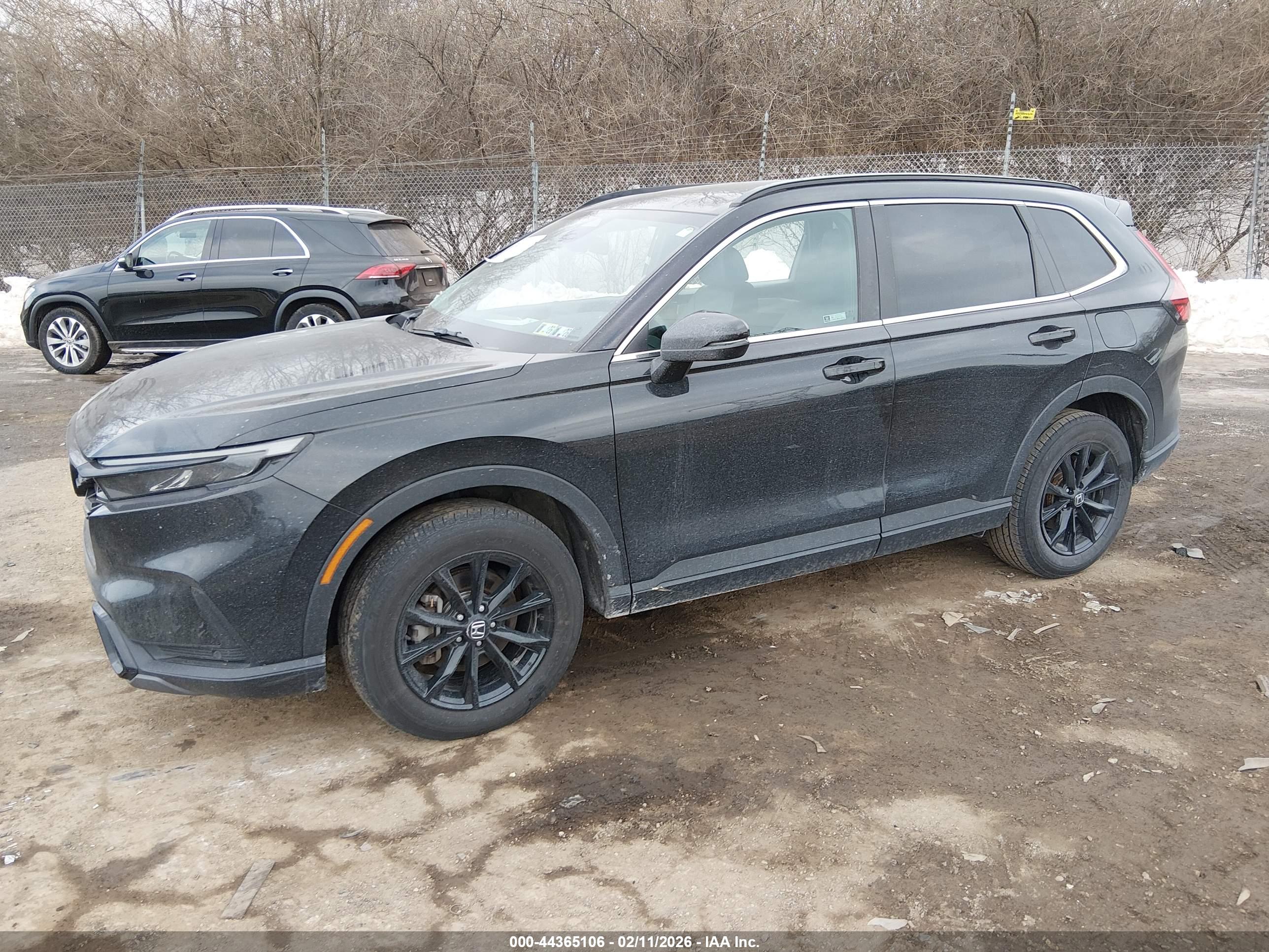 HONDA CR-V image 2