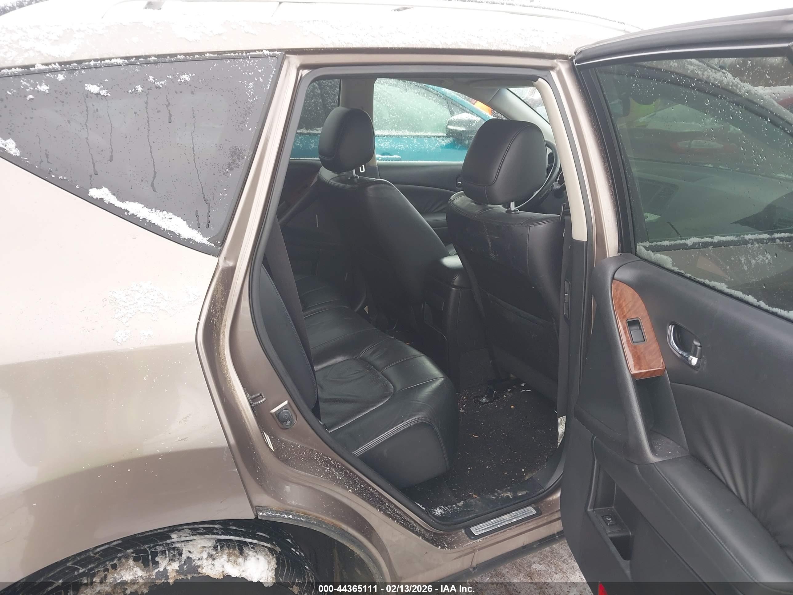 NISSAN MURANO image 8
